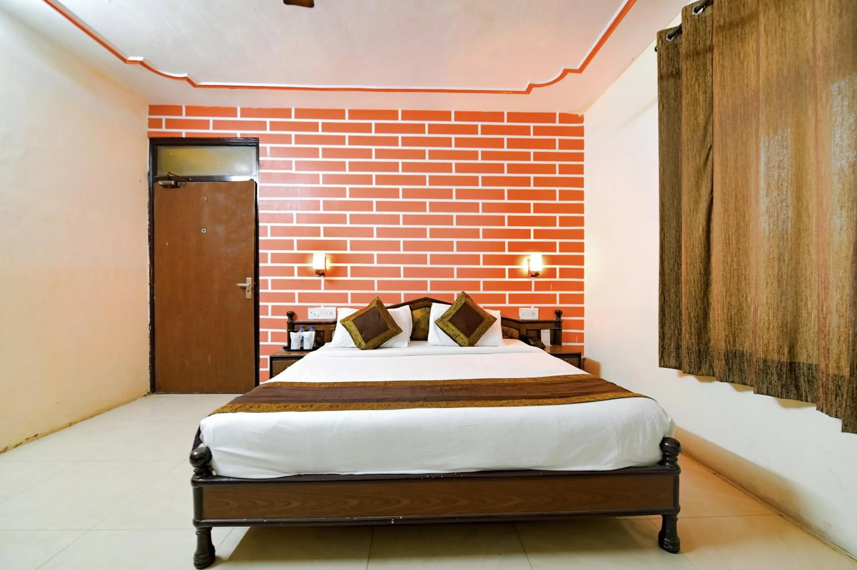 Bed in The Byke Boutique - Hotel Grassfield, Jaipur