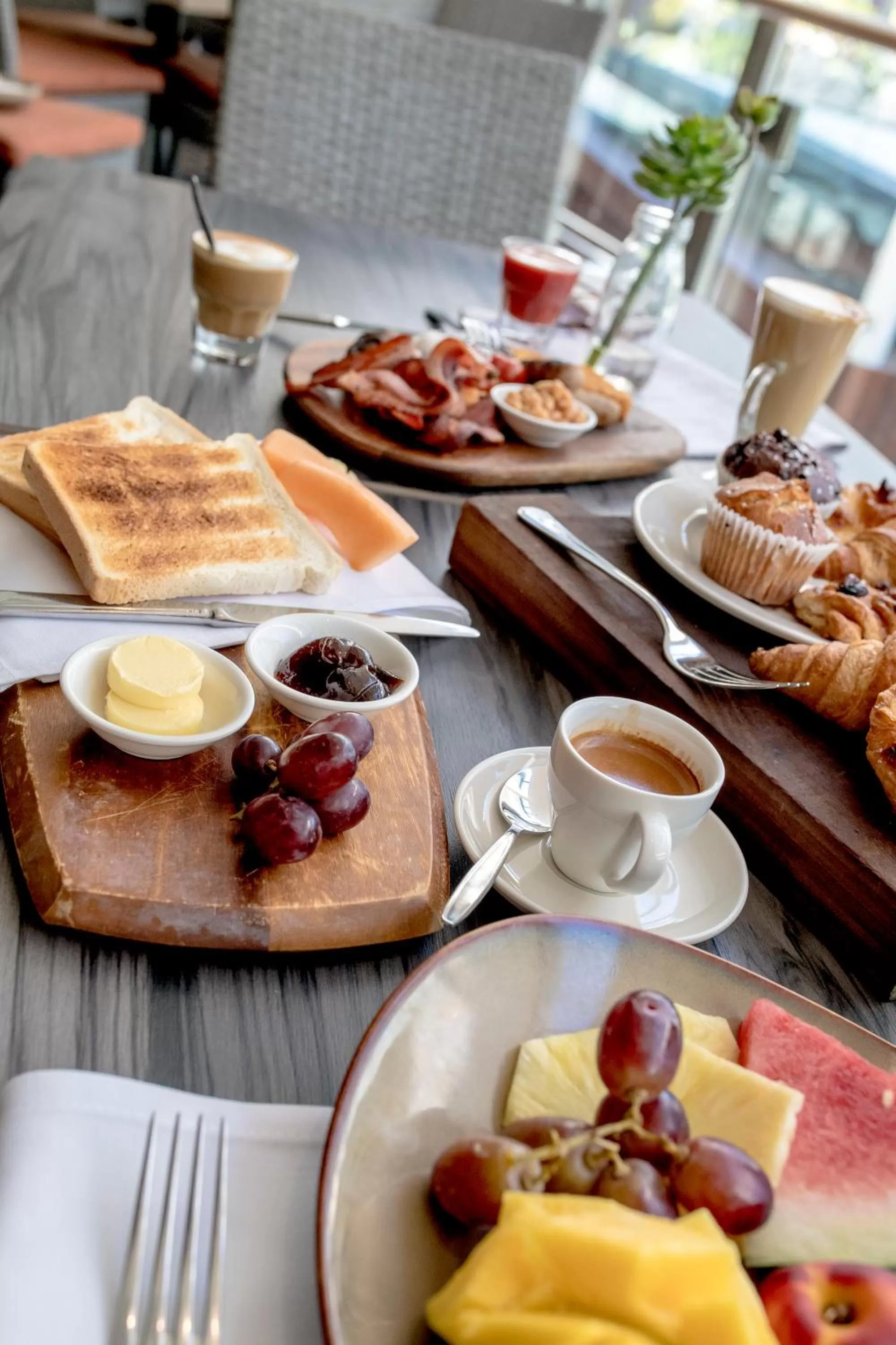 Buffet breakfast in The Executive Inn, Newcastle