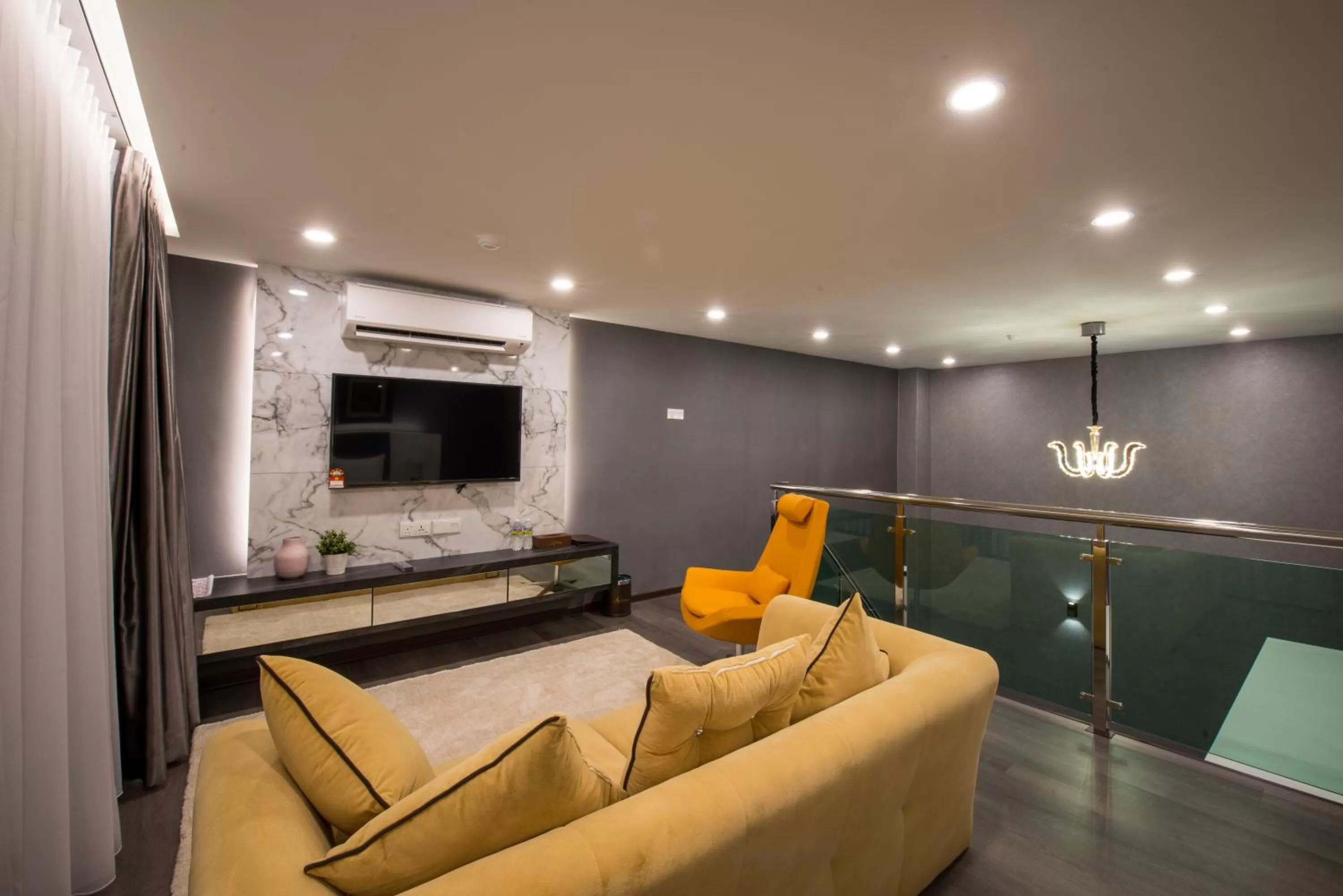 TV and multimedia in Asiatic Hotel