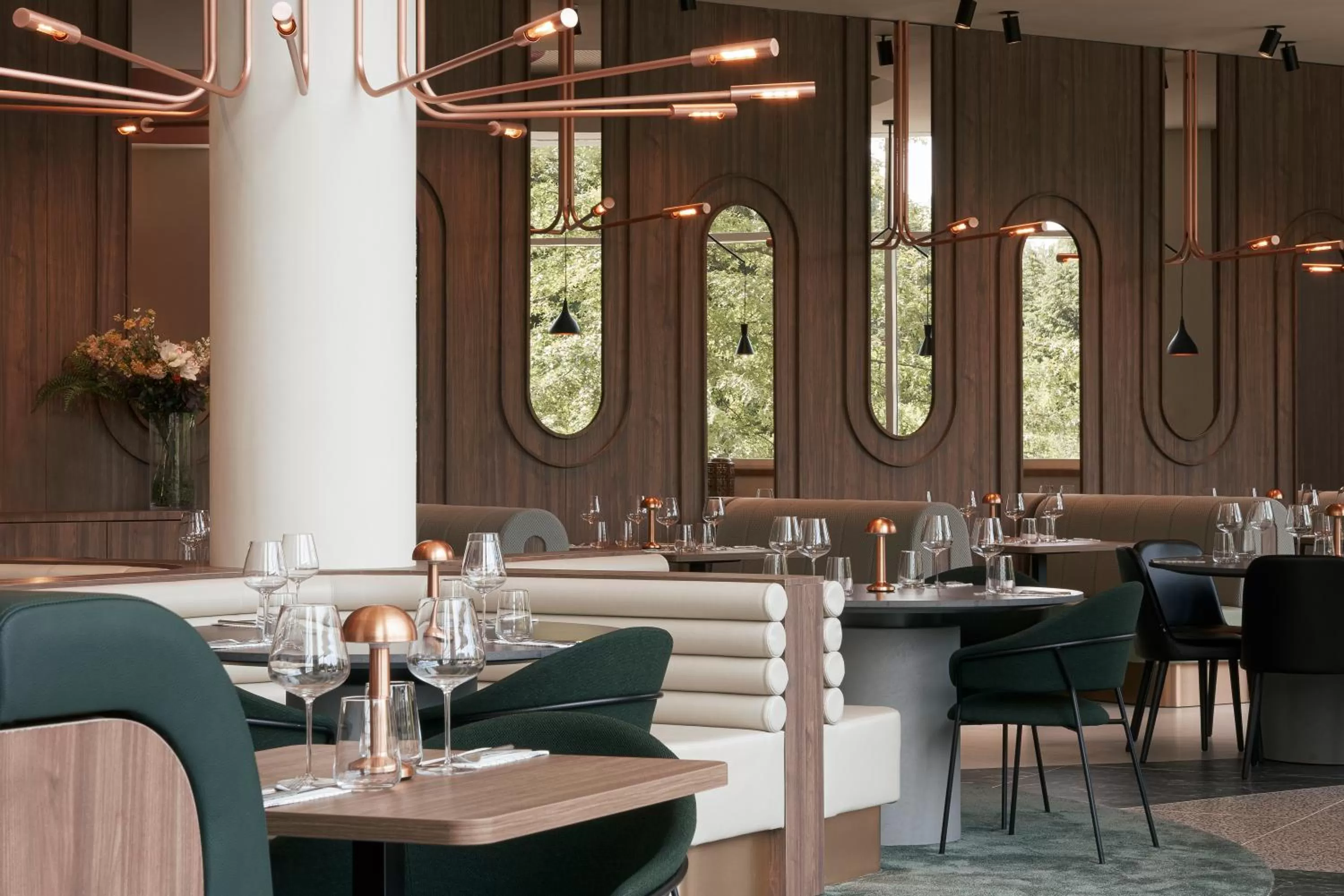 Restaurant/places to eat in Crowne Plaza Brussels Airport by IHG