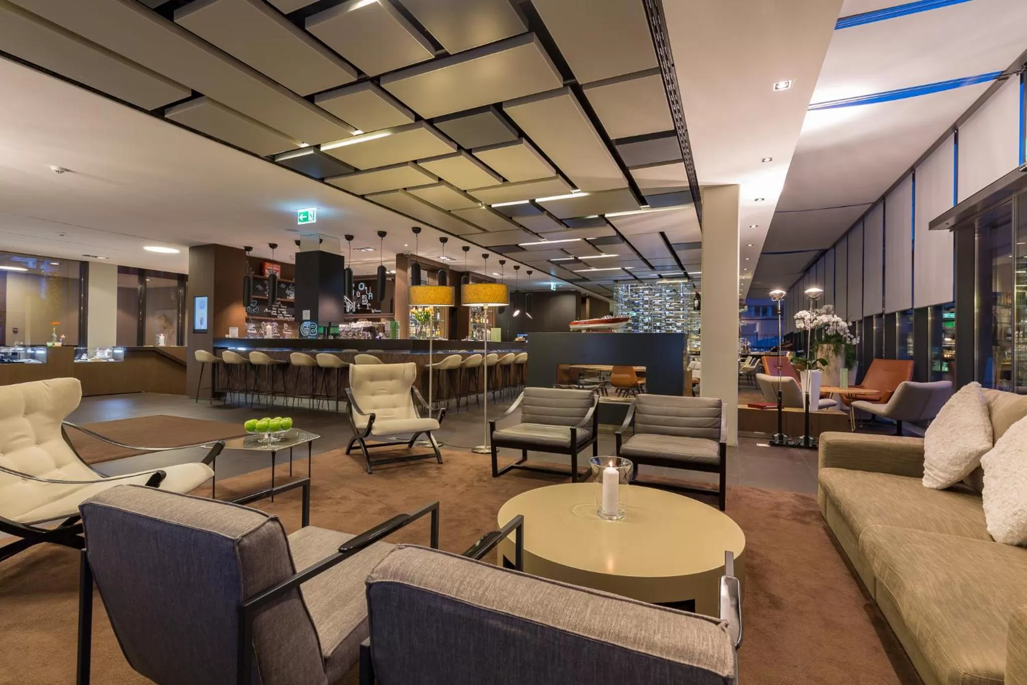 Lobby or reception in Novotel Lugano Paradiso