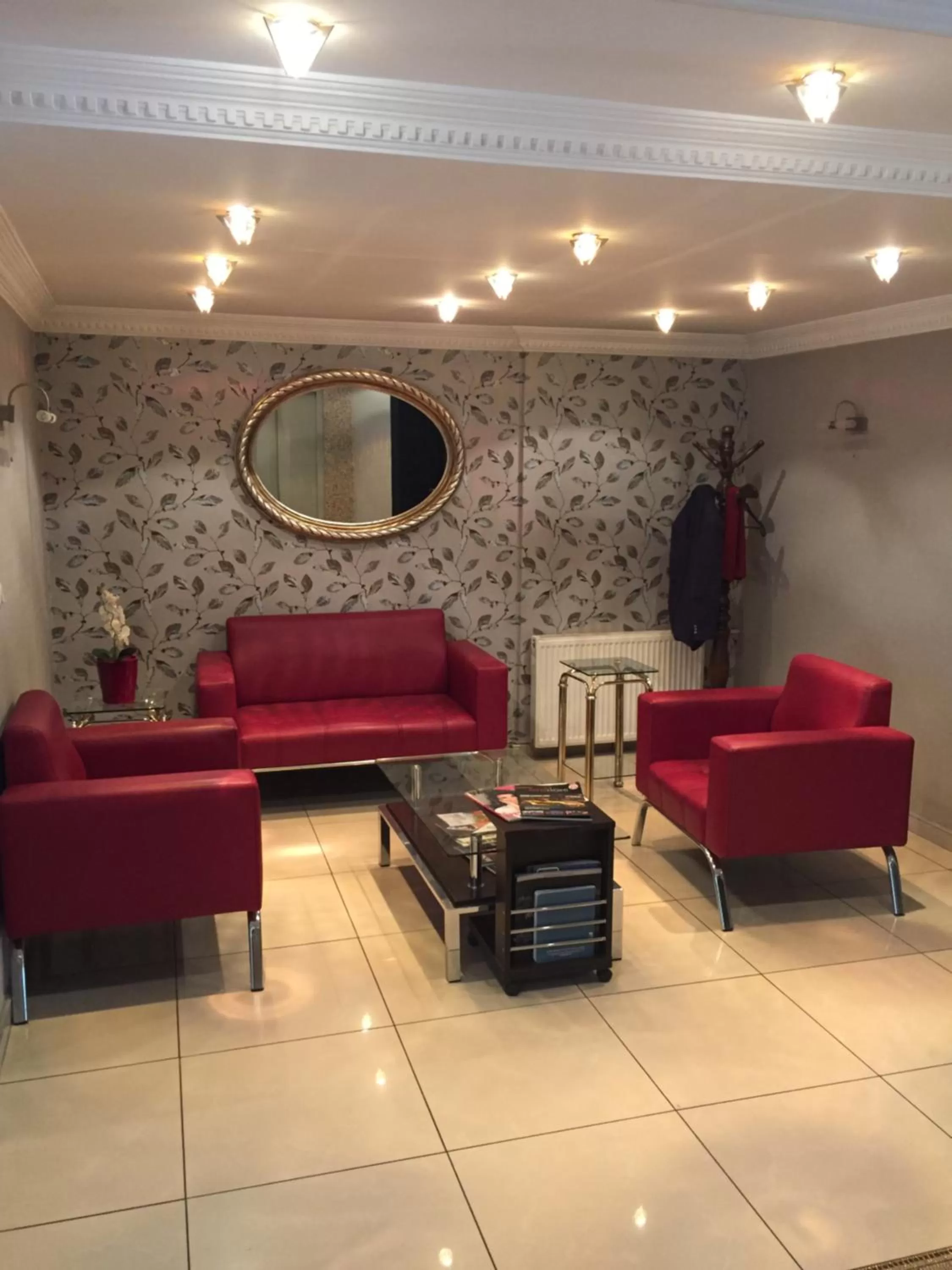 Property building in Minabir Otel