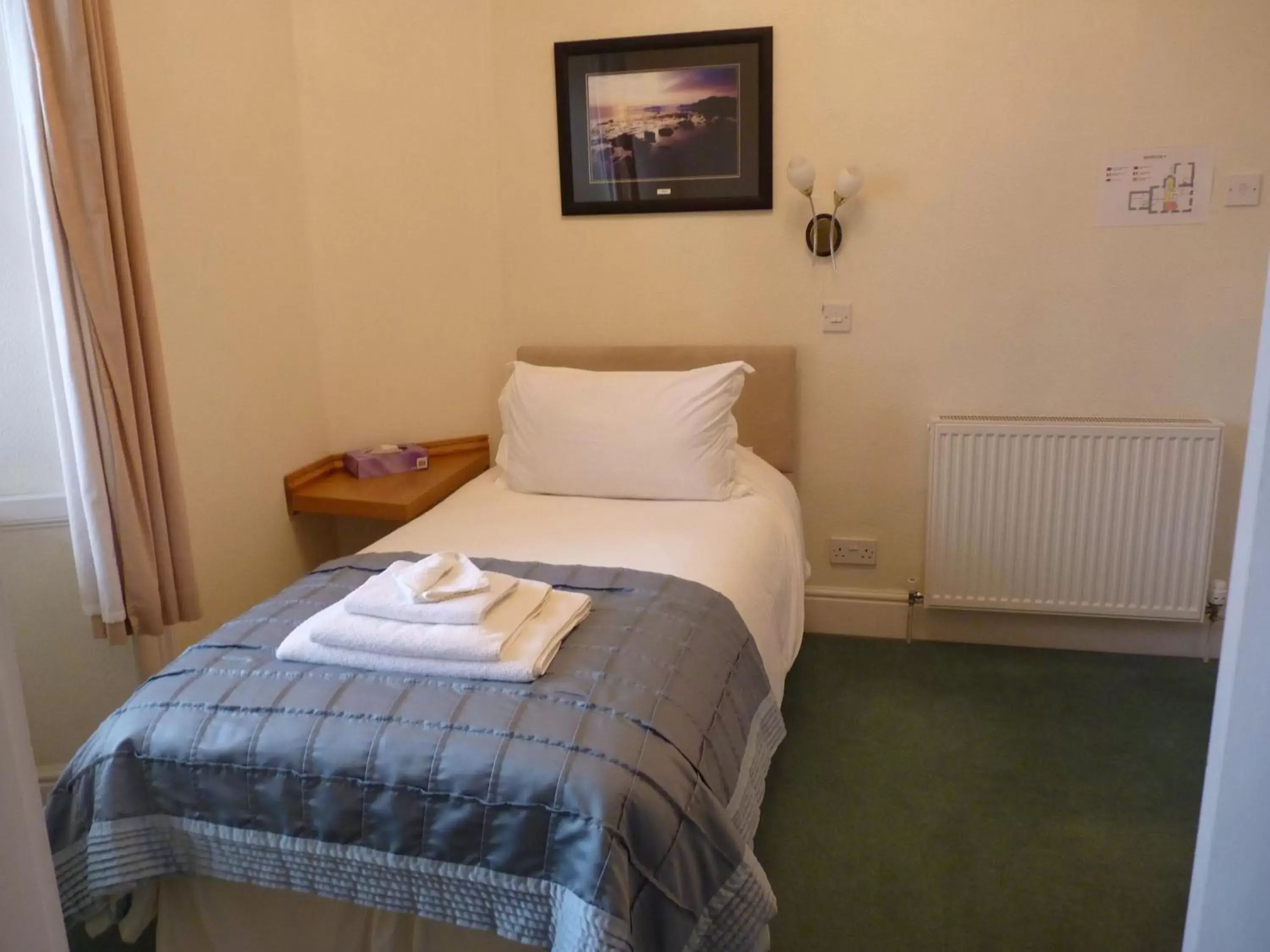 Single Room - single occupancy in Pentland Lodge House Single Room - single occupancy in Pentland Lodge House