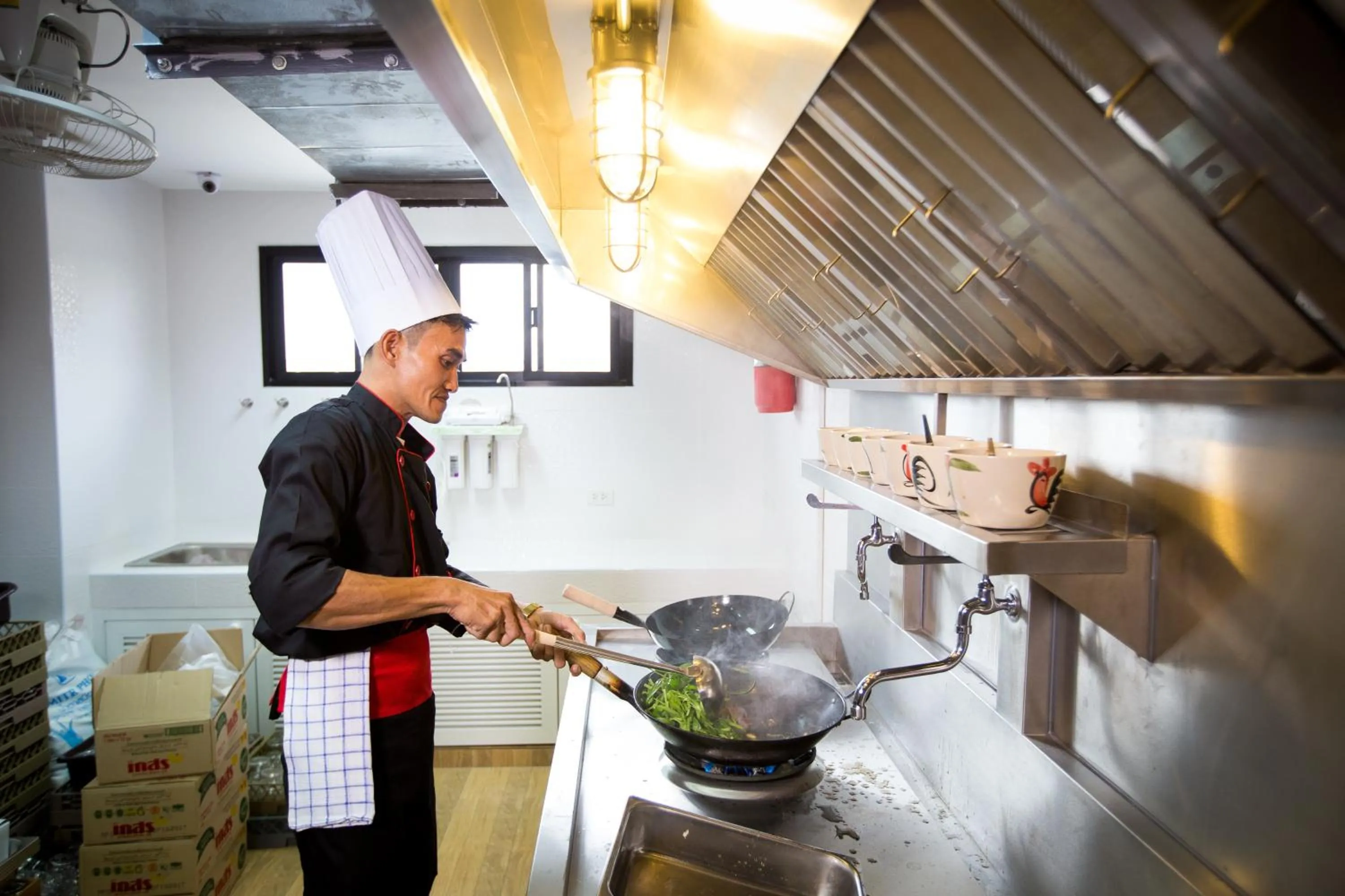 Restaurant/places to eat in Villa Baron SHA PLUS