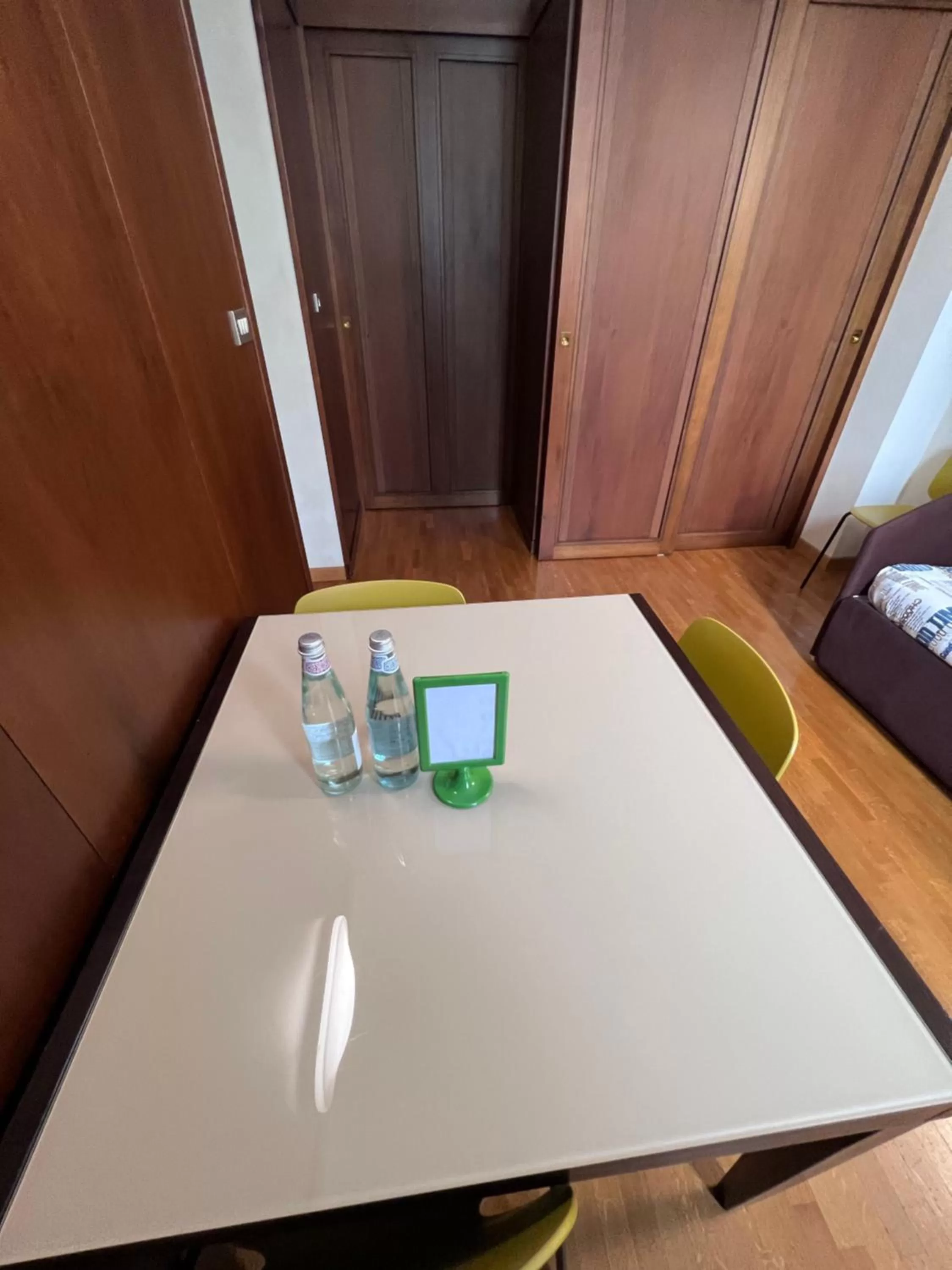 Photo of the whole room, Bed in Residence Star