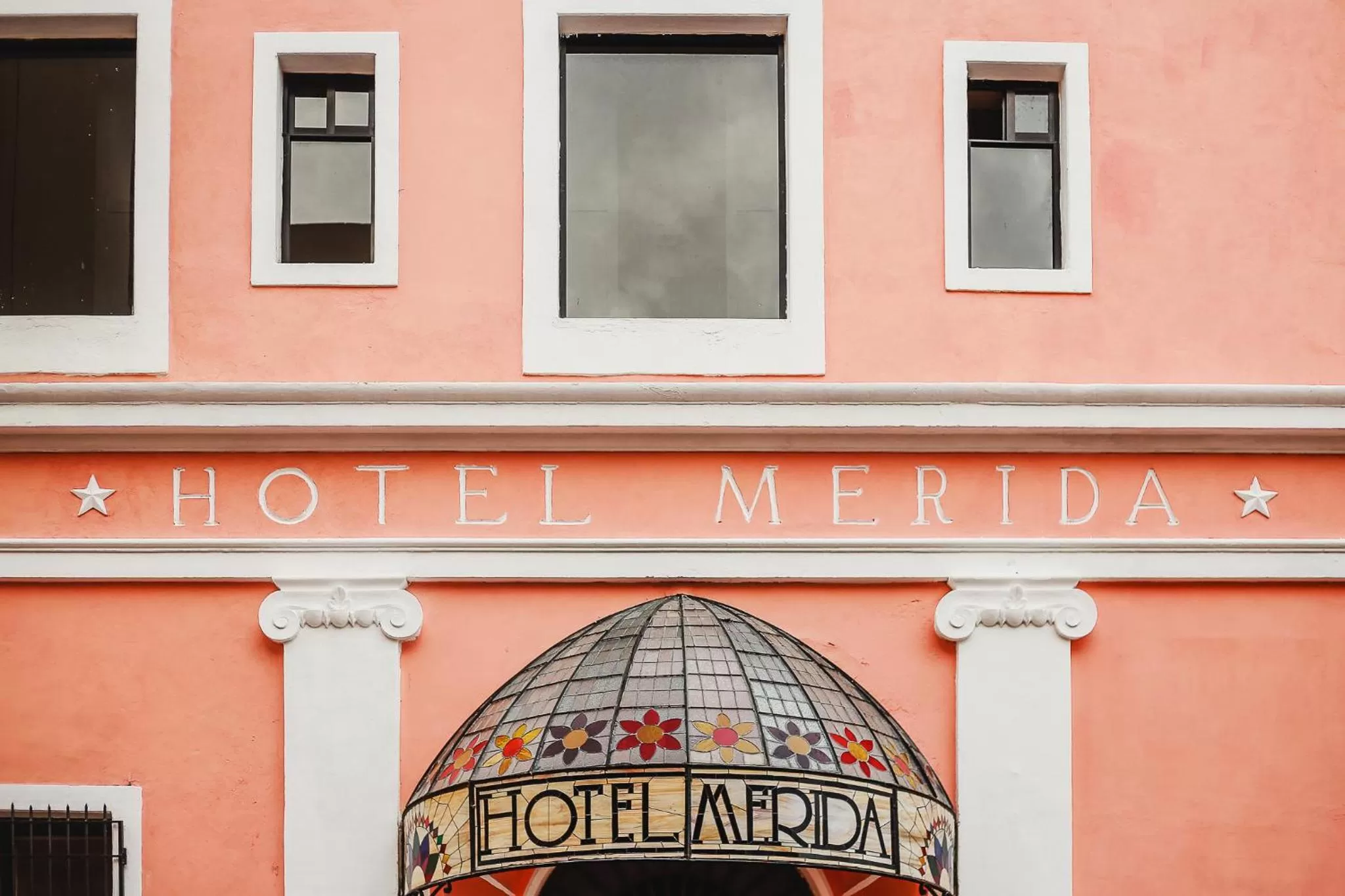 Facade/entrance in Hotel Merida