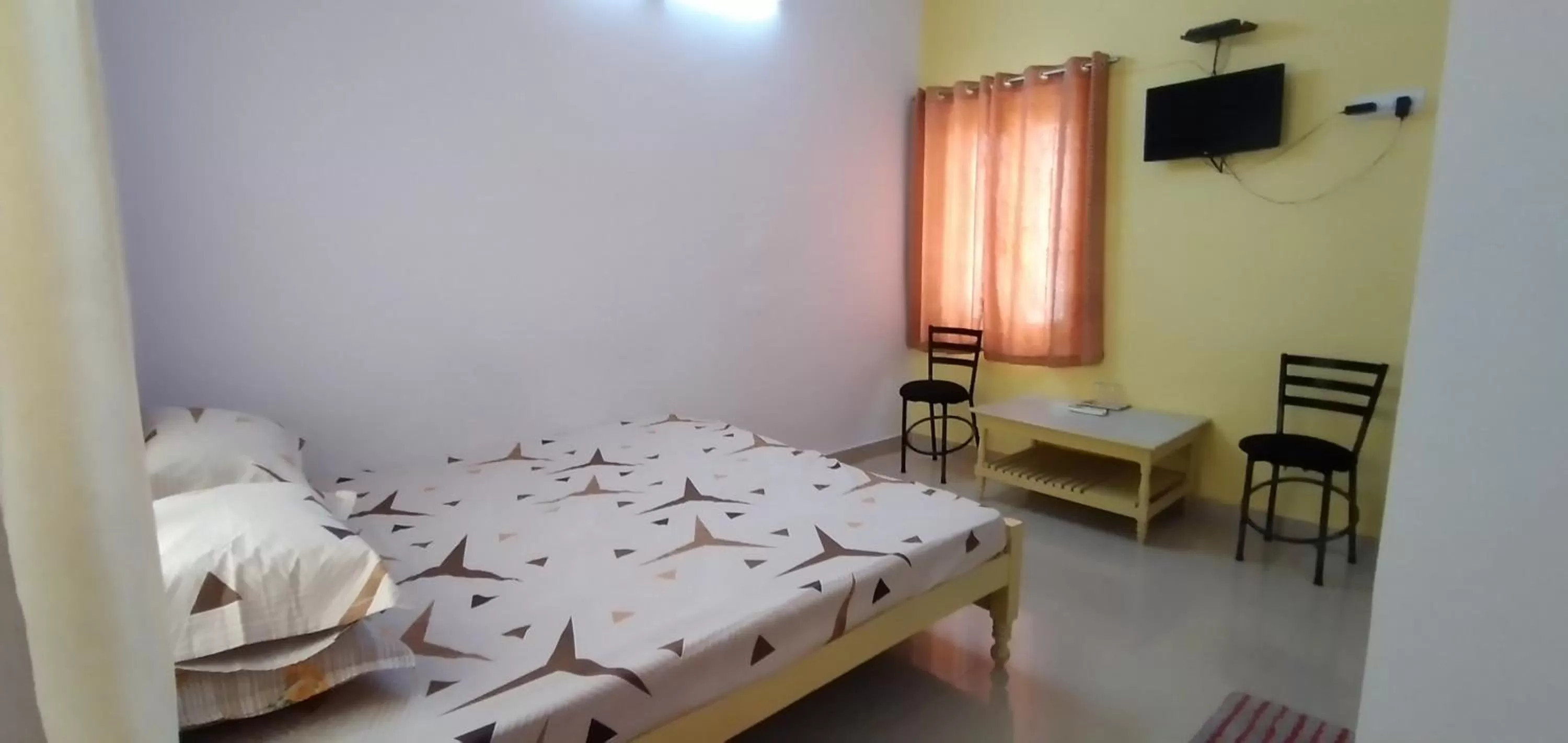 Photo of the whole room, Bed in Bimala Hotel