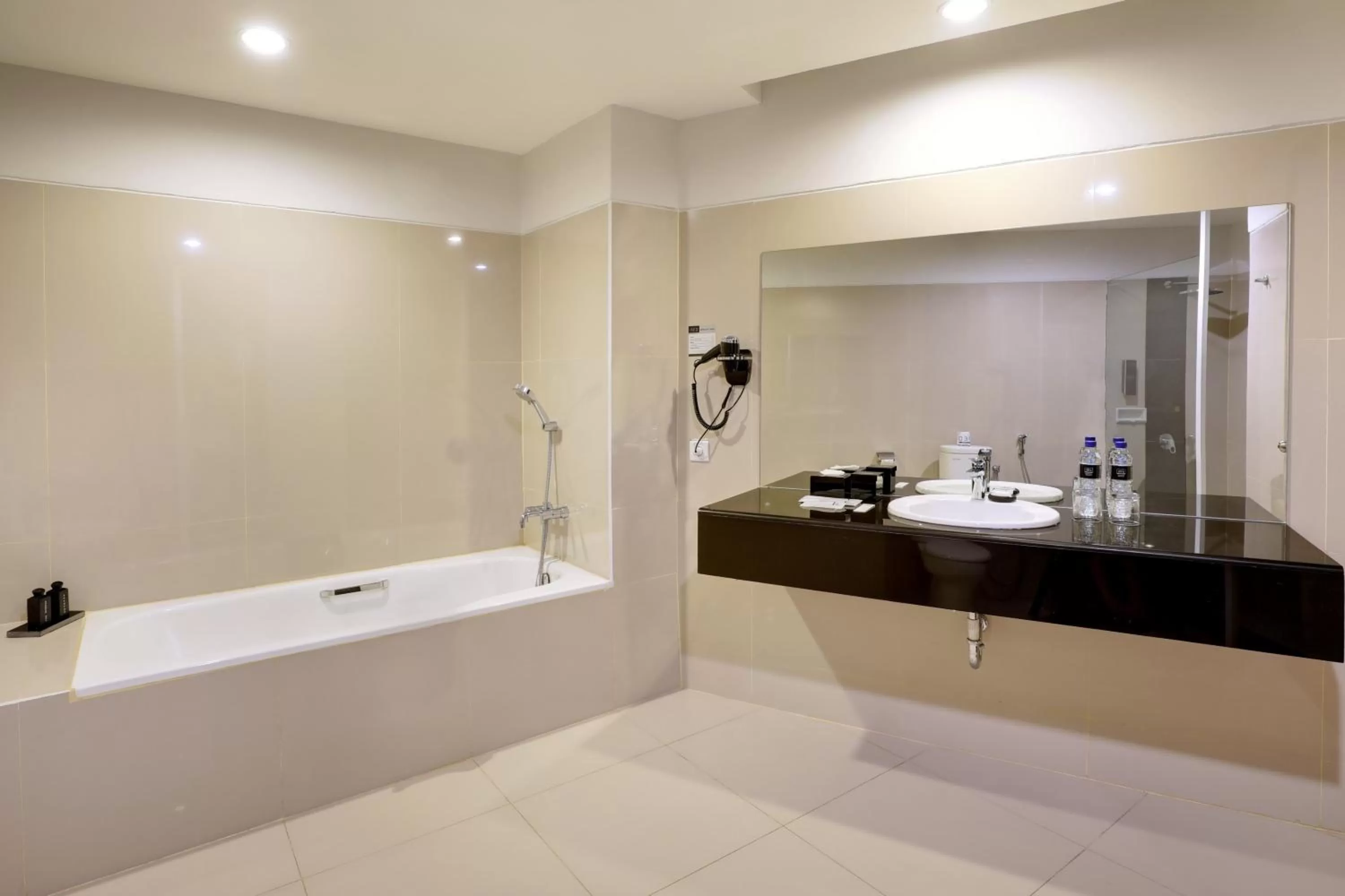 Bath in Hotel Neo Palma Palangkaraya by ASTON