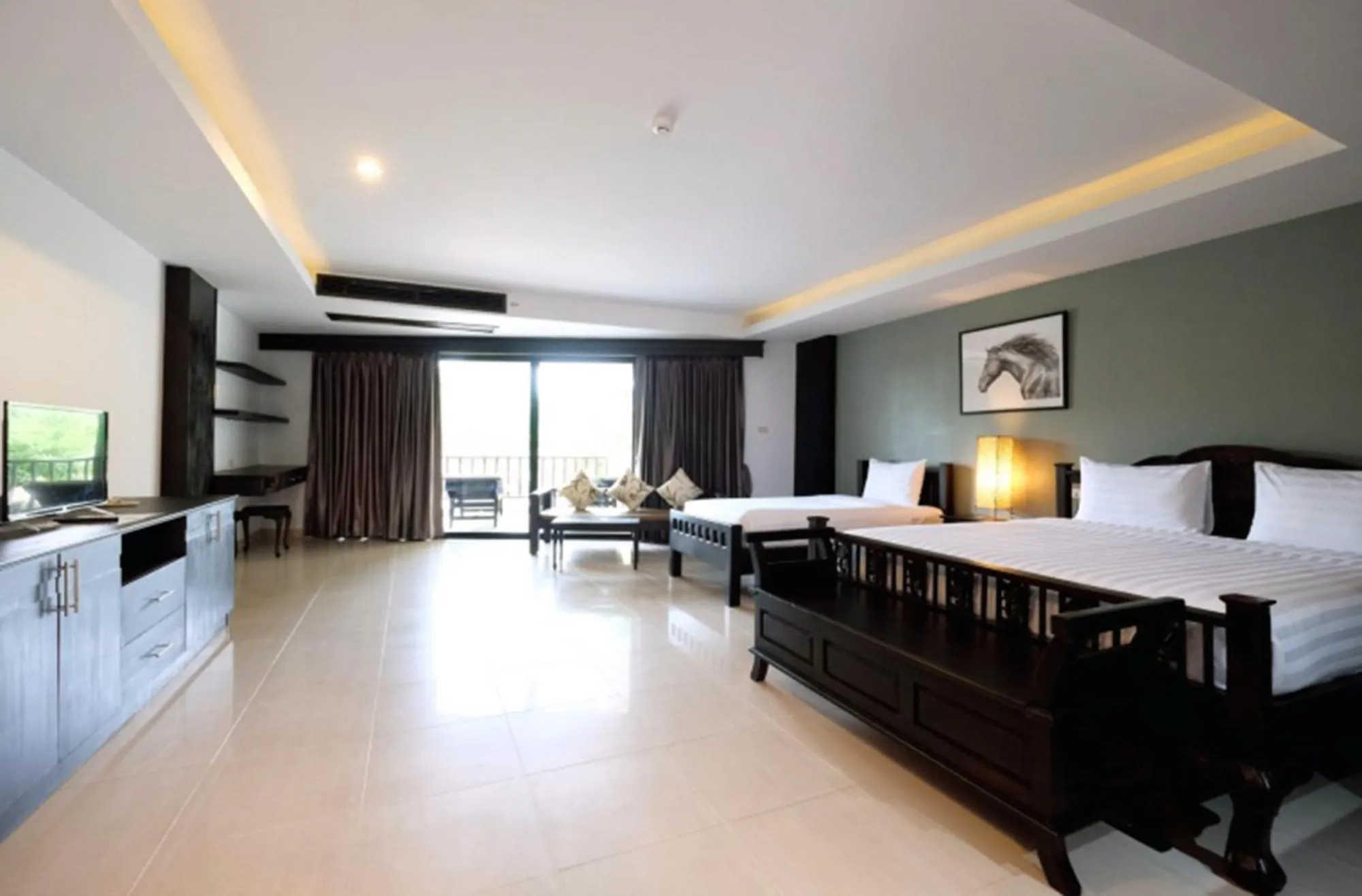Photo of the whole room, Bed in Wongamat Privacy Residence, Pattaya