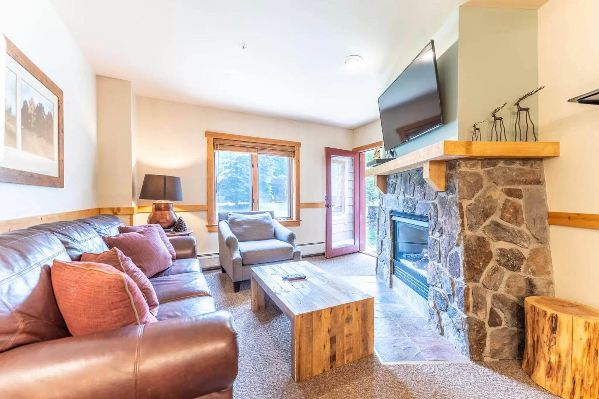 Red Hawk Lodge by Summit County Mountain Retreats