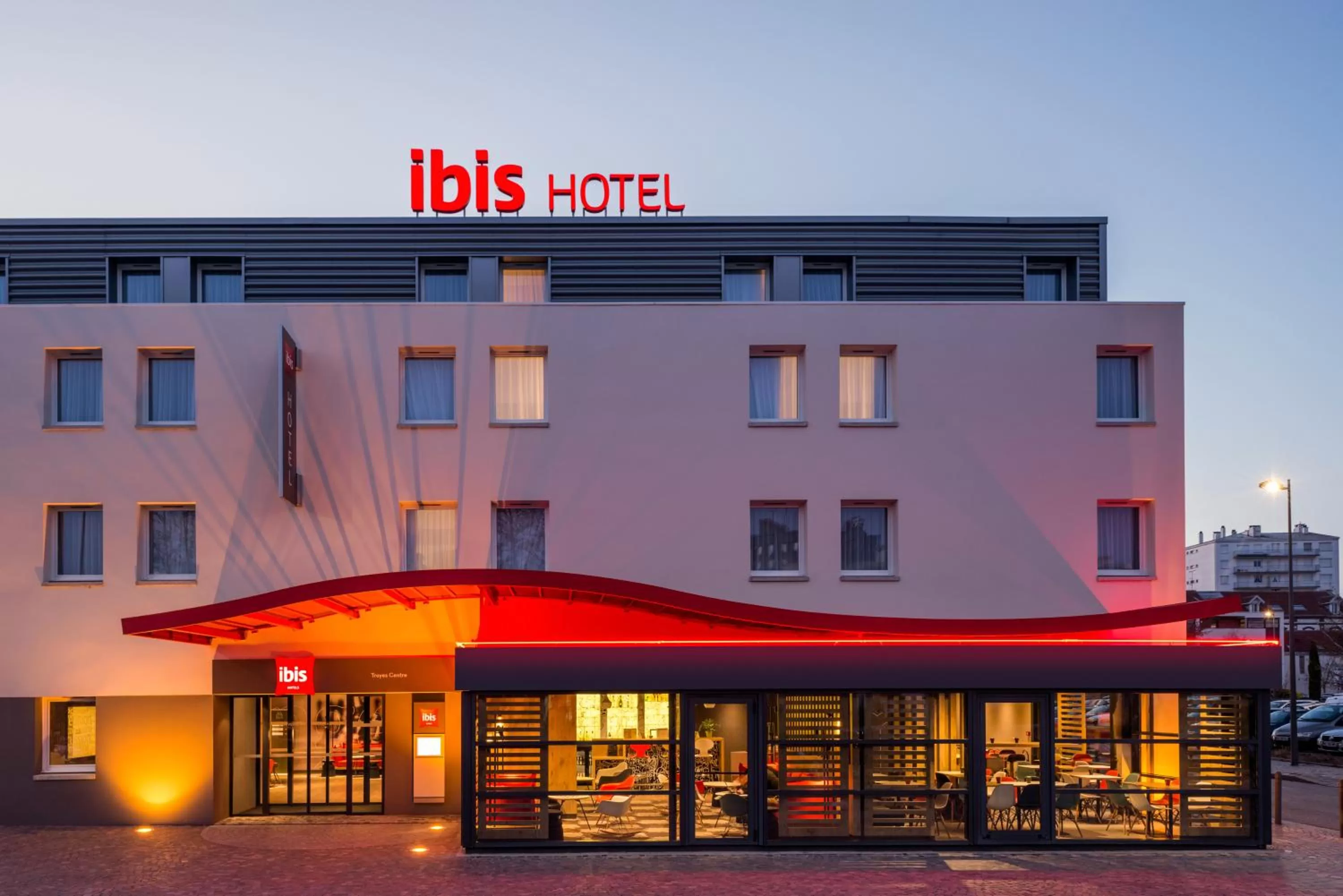 Property building in ibis Troyes Centre