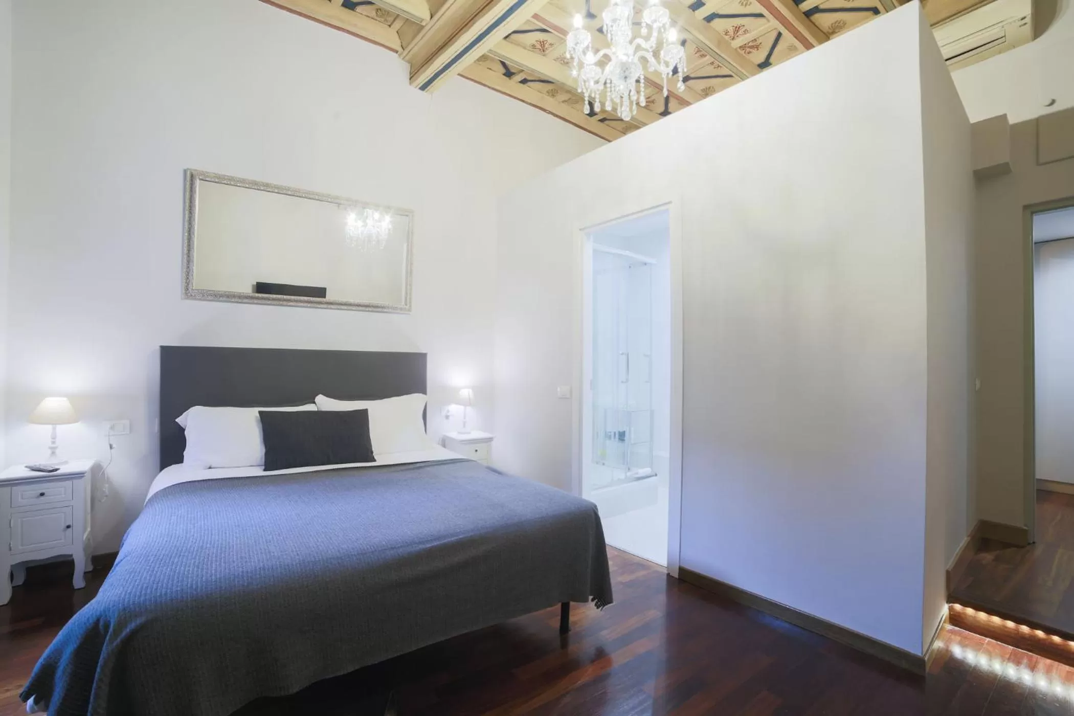 Photo of the whole room, Bed in La Maison Dell'Orologio