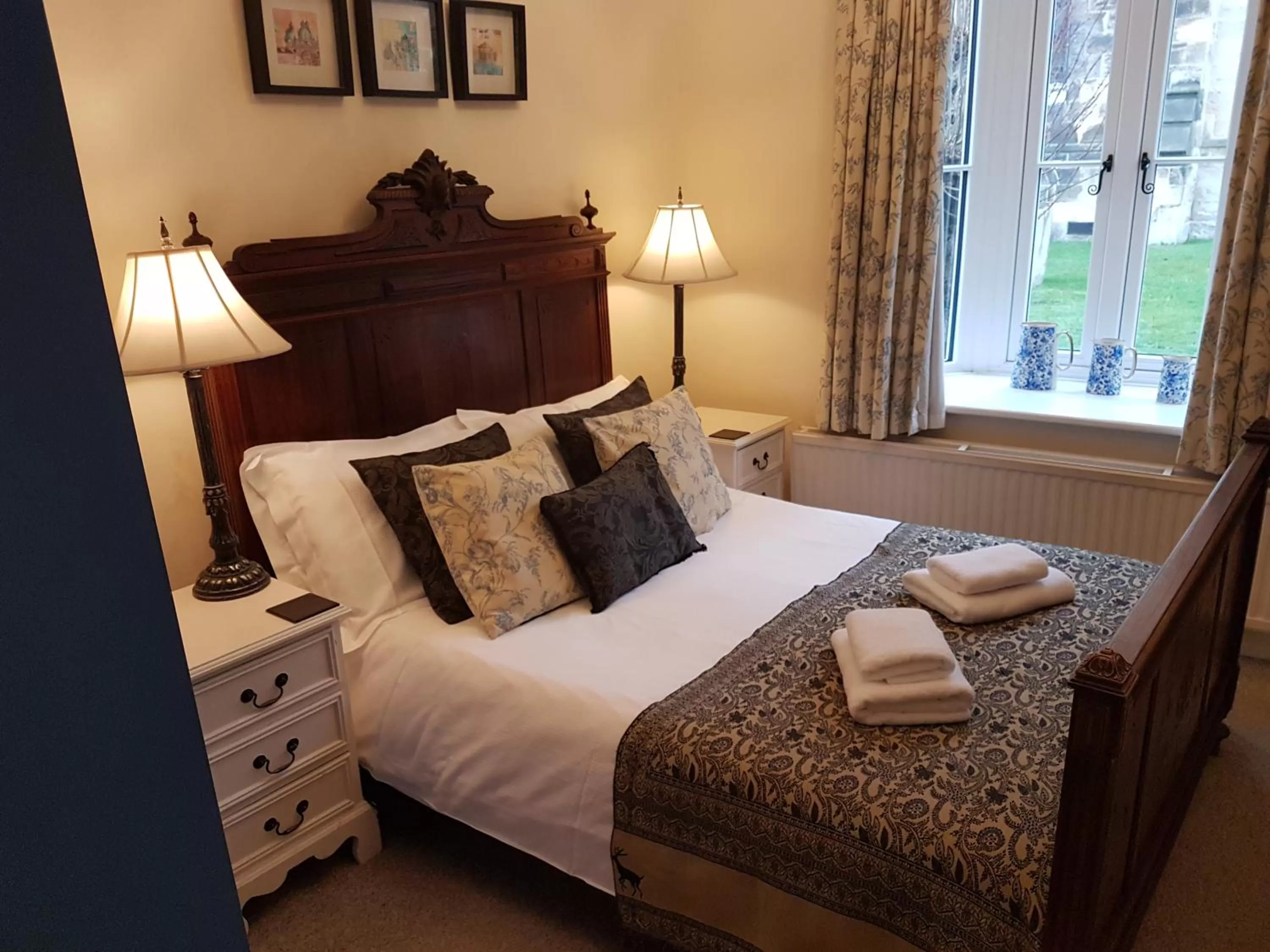 Bedroom, Bed in Gothic House