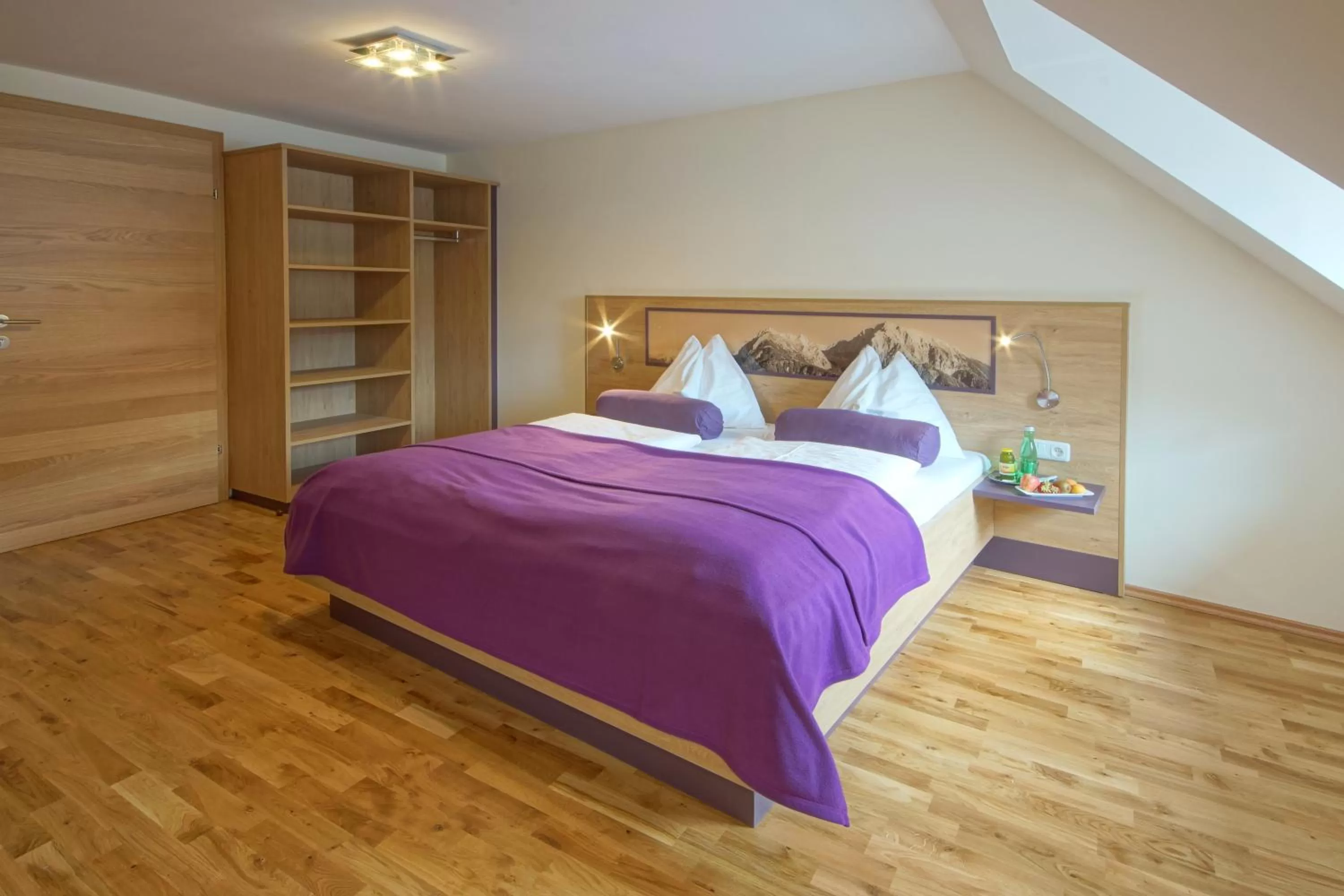 Photo of the whole room, Bed in Hotel Restaurant DAS RÖSSL