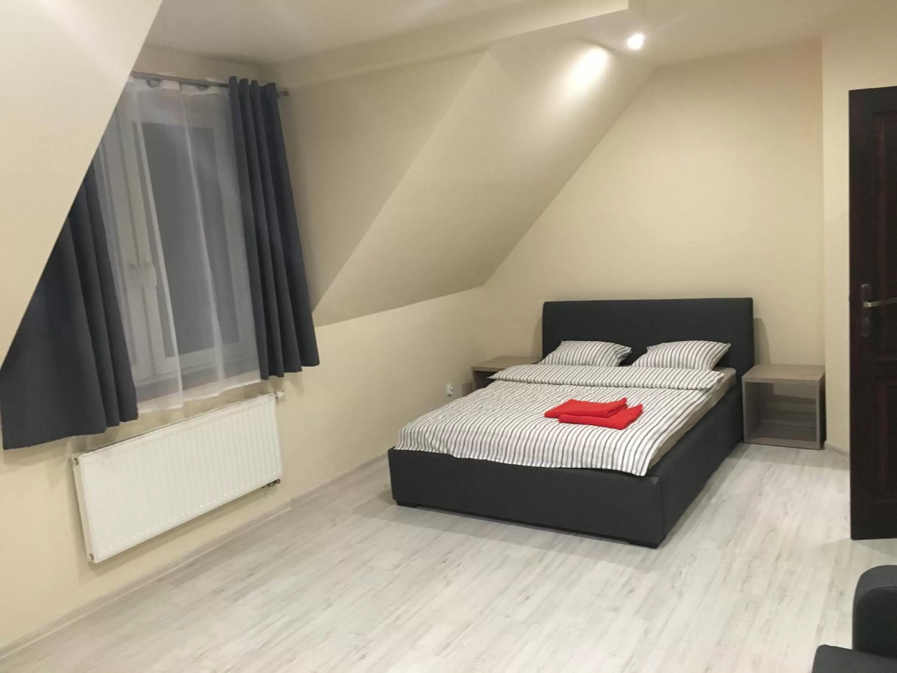 Bedroom, Bed in dask resort