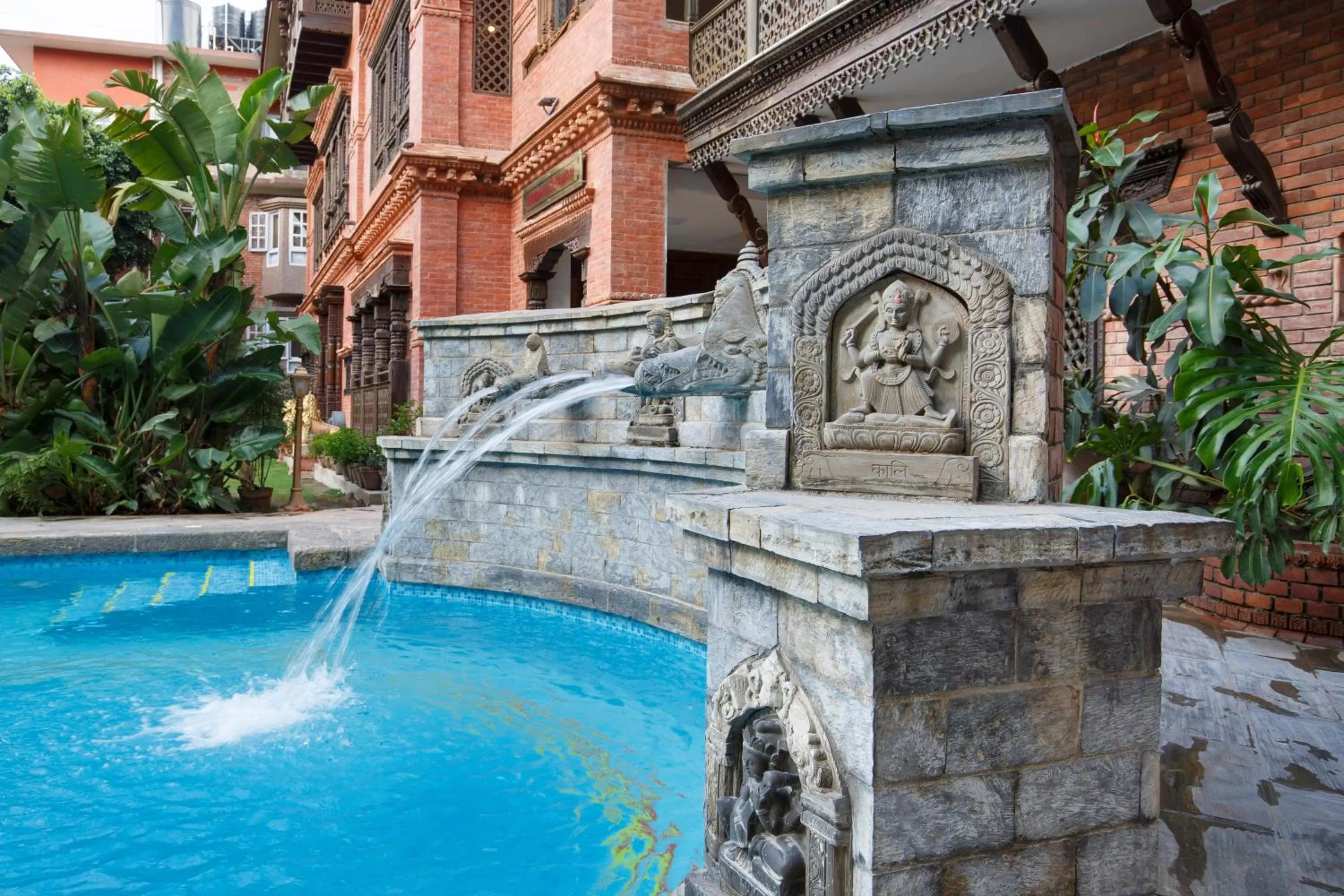 Swimming pool in Hotel Manaslu