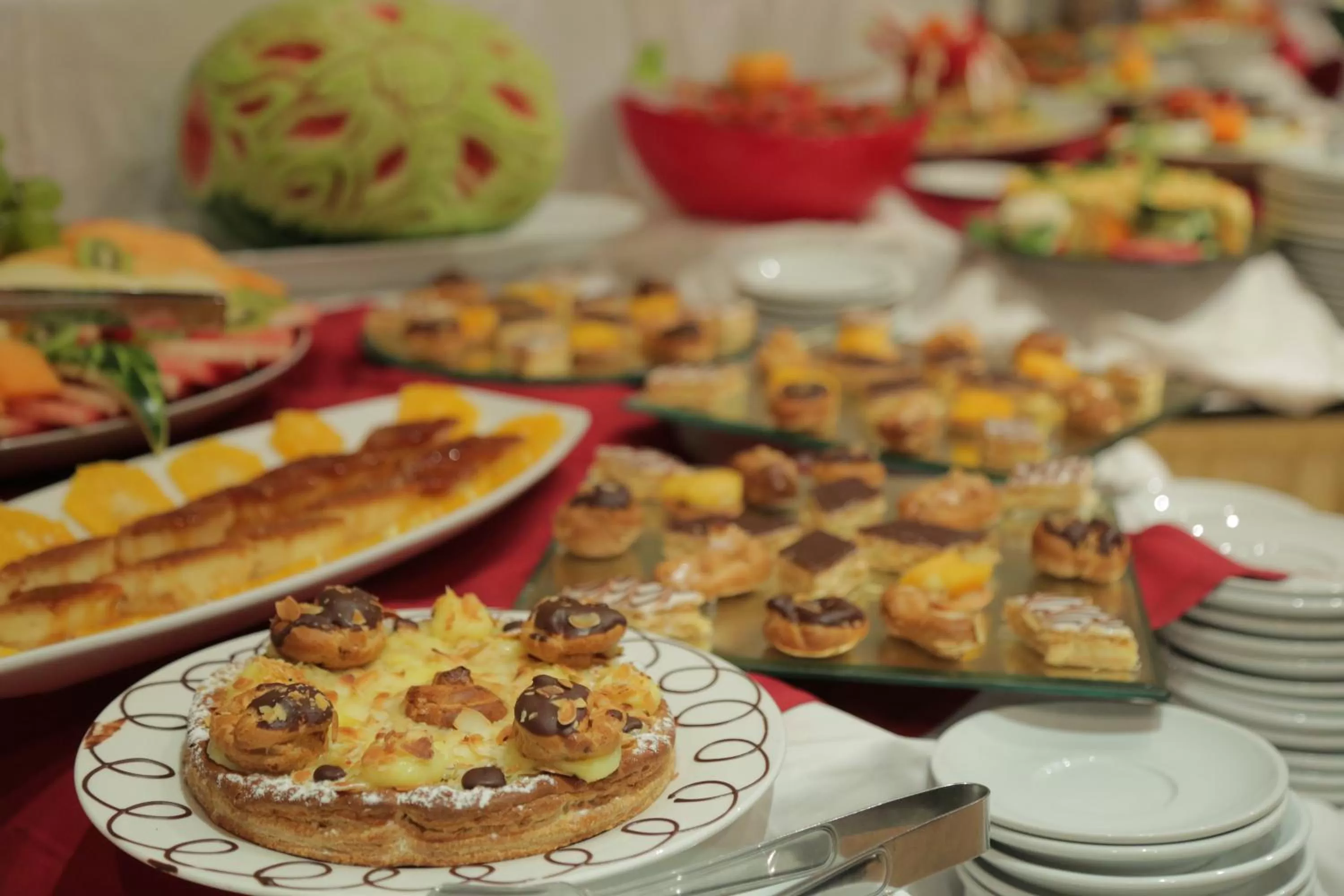 Restaurant/places to eat in Hotel Suisse