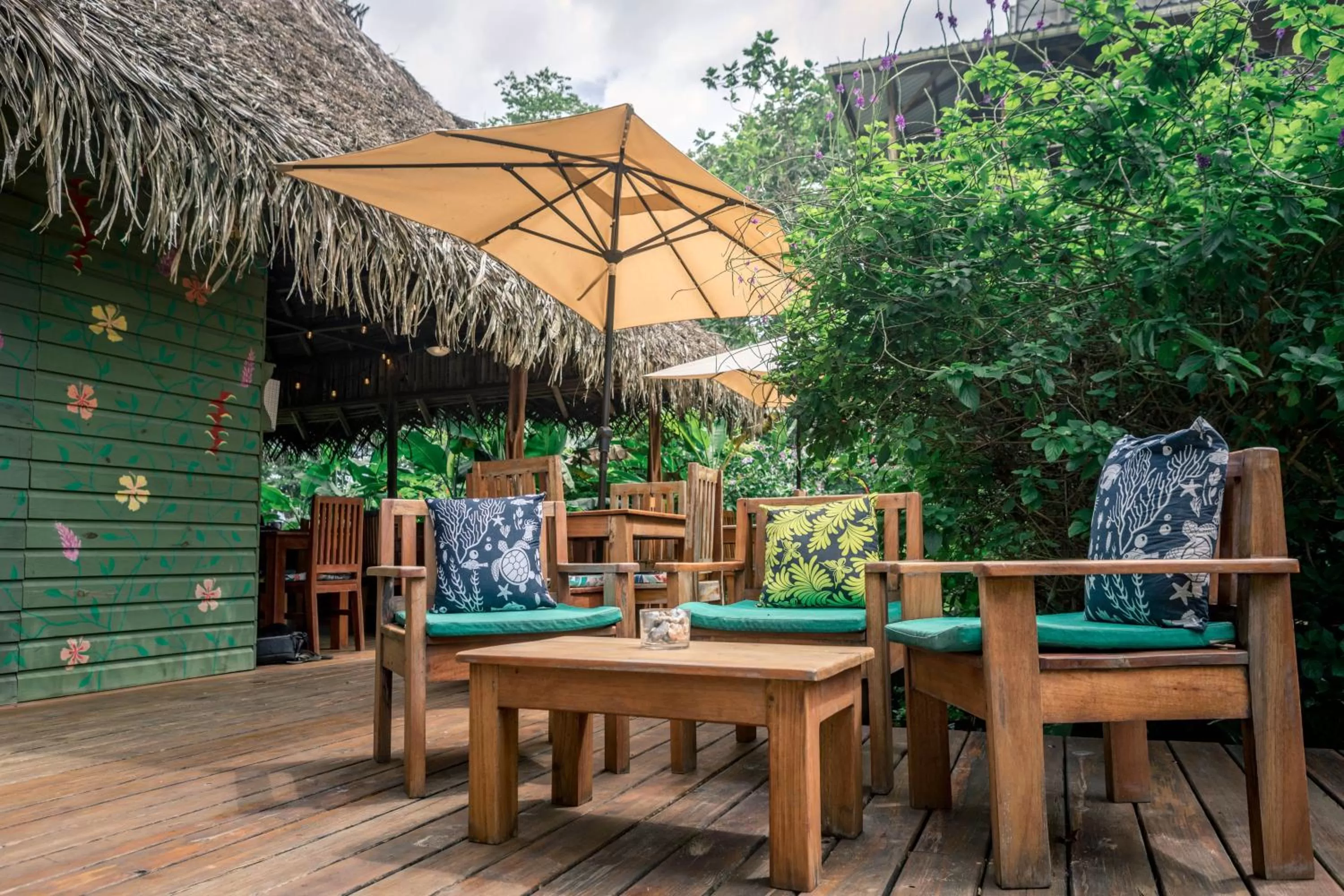 Patio in The Hummingbird