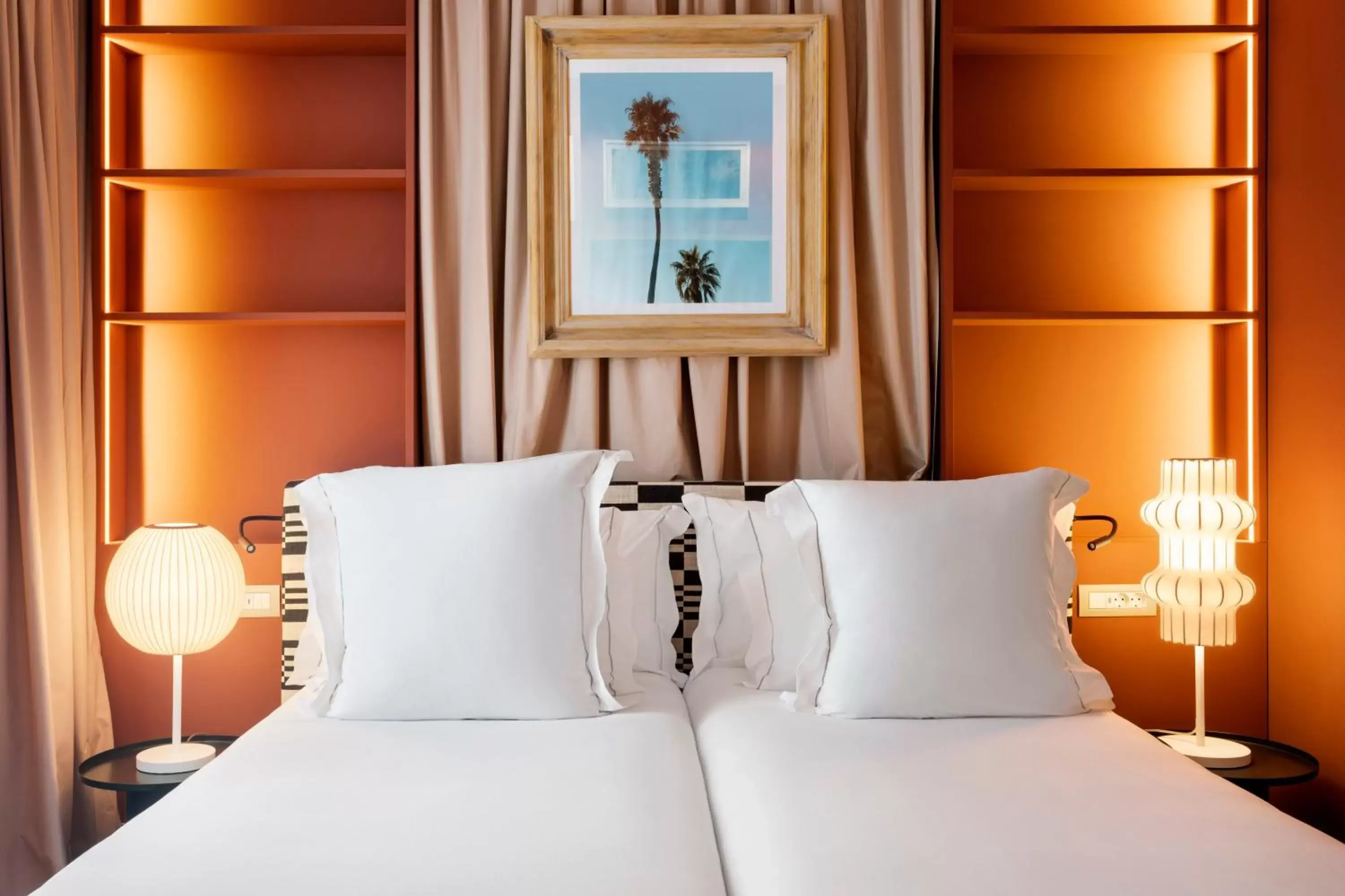 Superior Double or Twin Room in One Shot Aragó Superior Double or Twin Room in One Shot Aragó