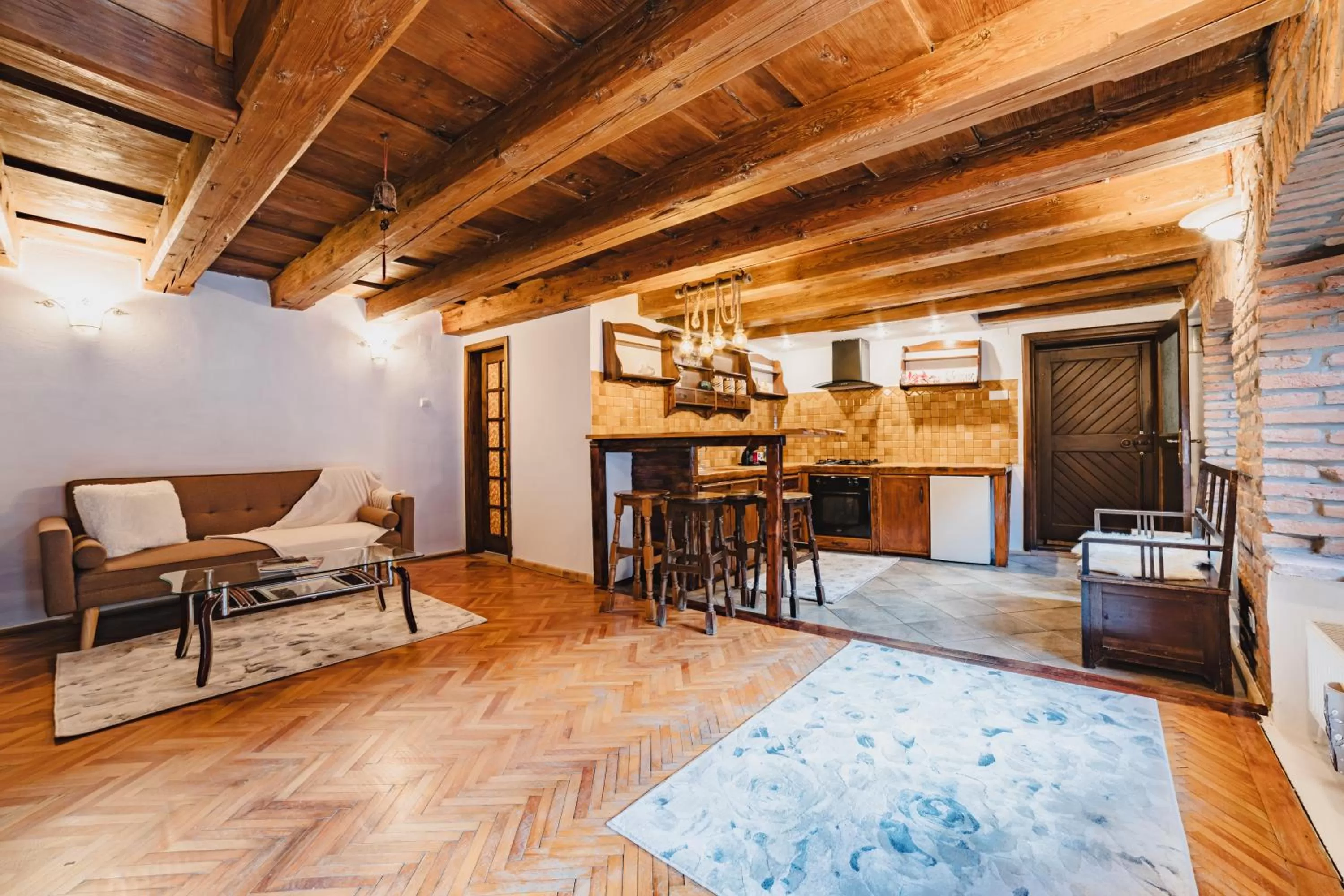Kitchen or kitchenette, Seating Area in ALBERT RESIDENCE with PARKING