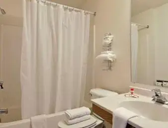 1 King Bed, Deluxe Studio Suite, Non-Smoking in Super 8 by Wyndham Fountain 1 King Bed, Deluxe Studio Suite, Non-Smoking in Super 8 by Wyndham Fountain