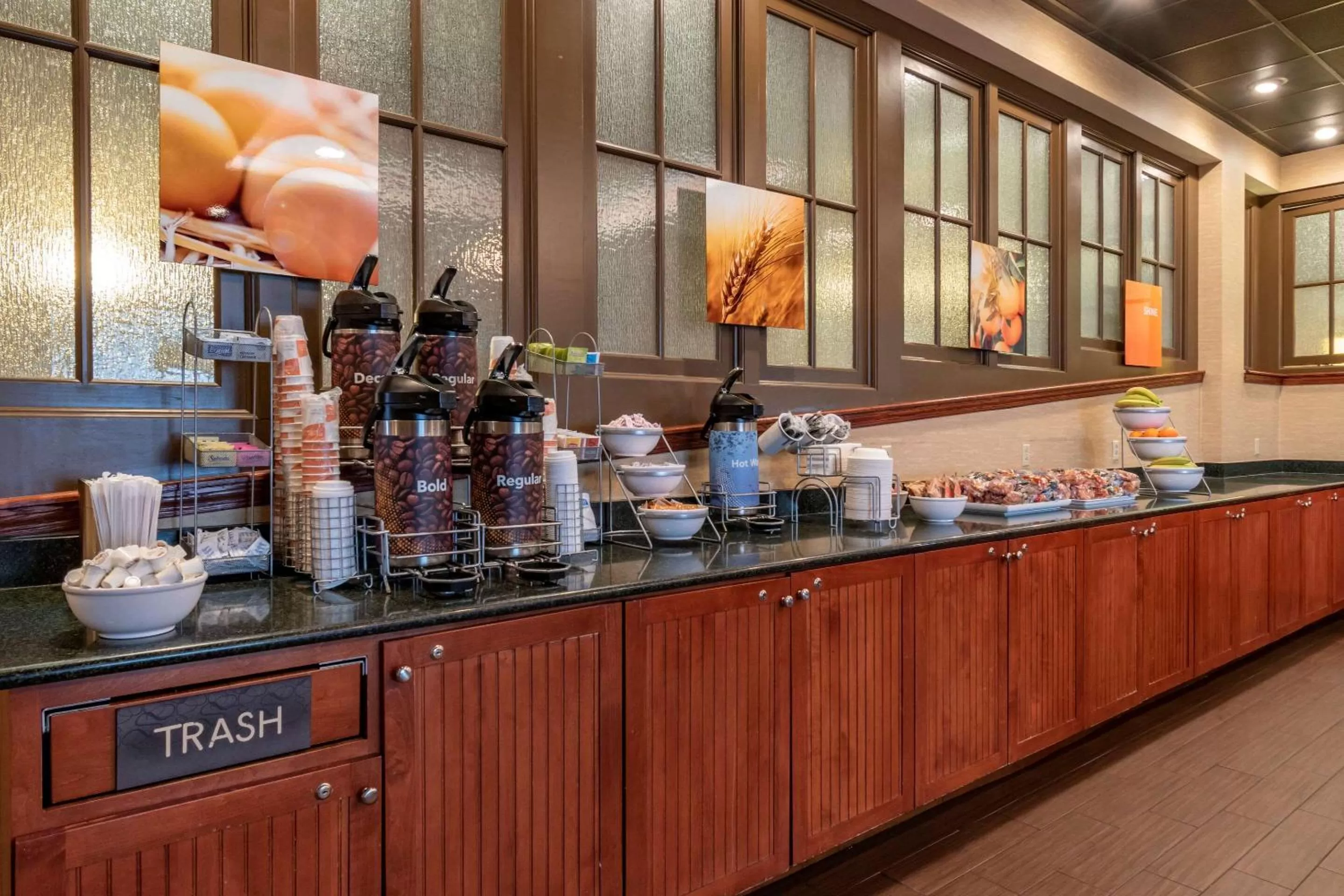 Restaurant/places to eat in Comfort Suites Downtown Carlisle