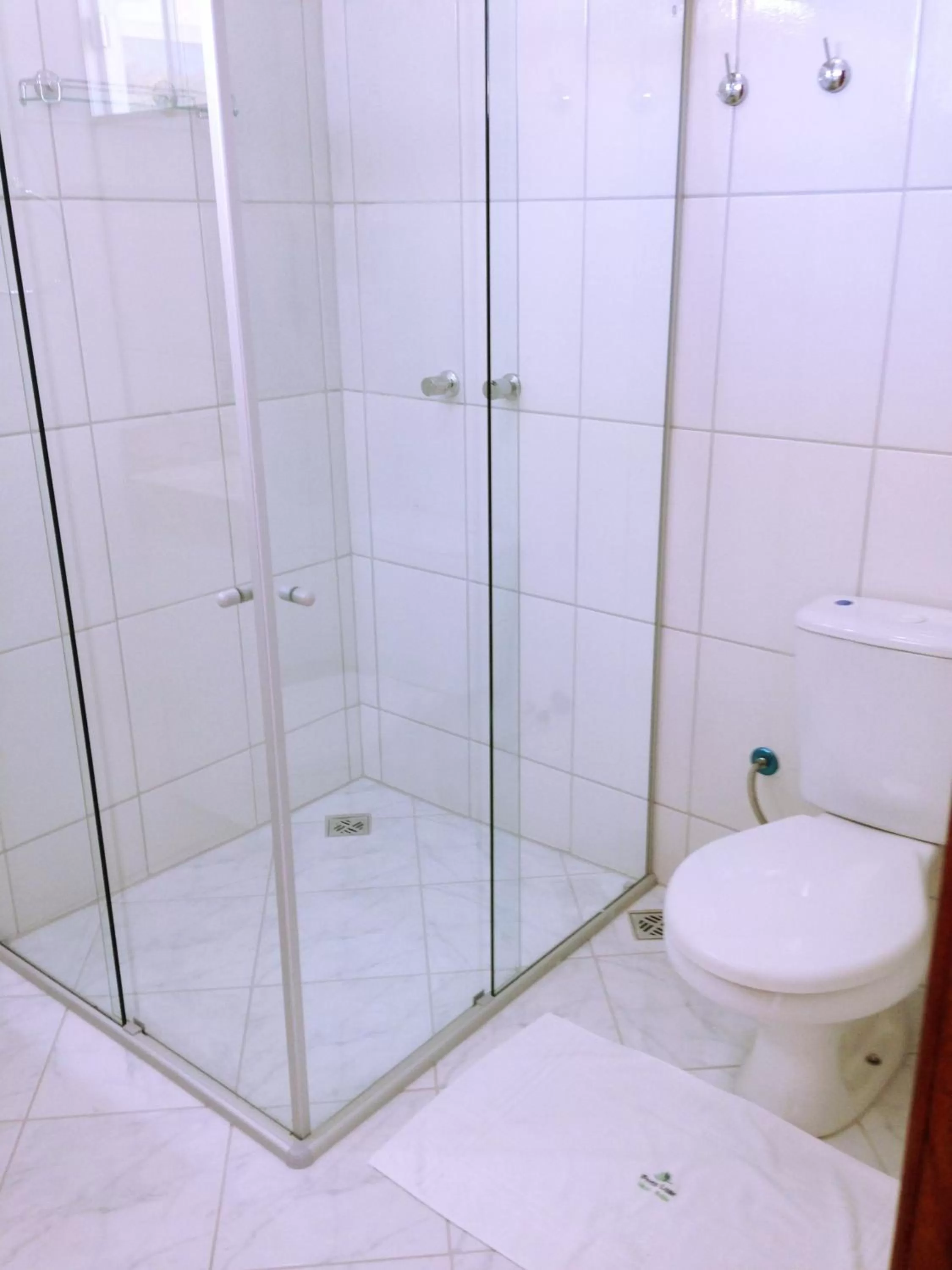 Shower, Bathroom in Porto Luar