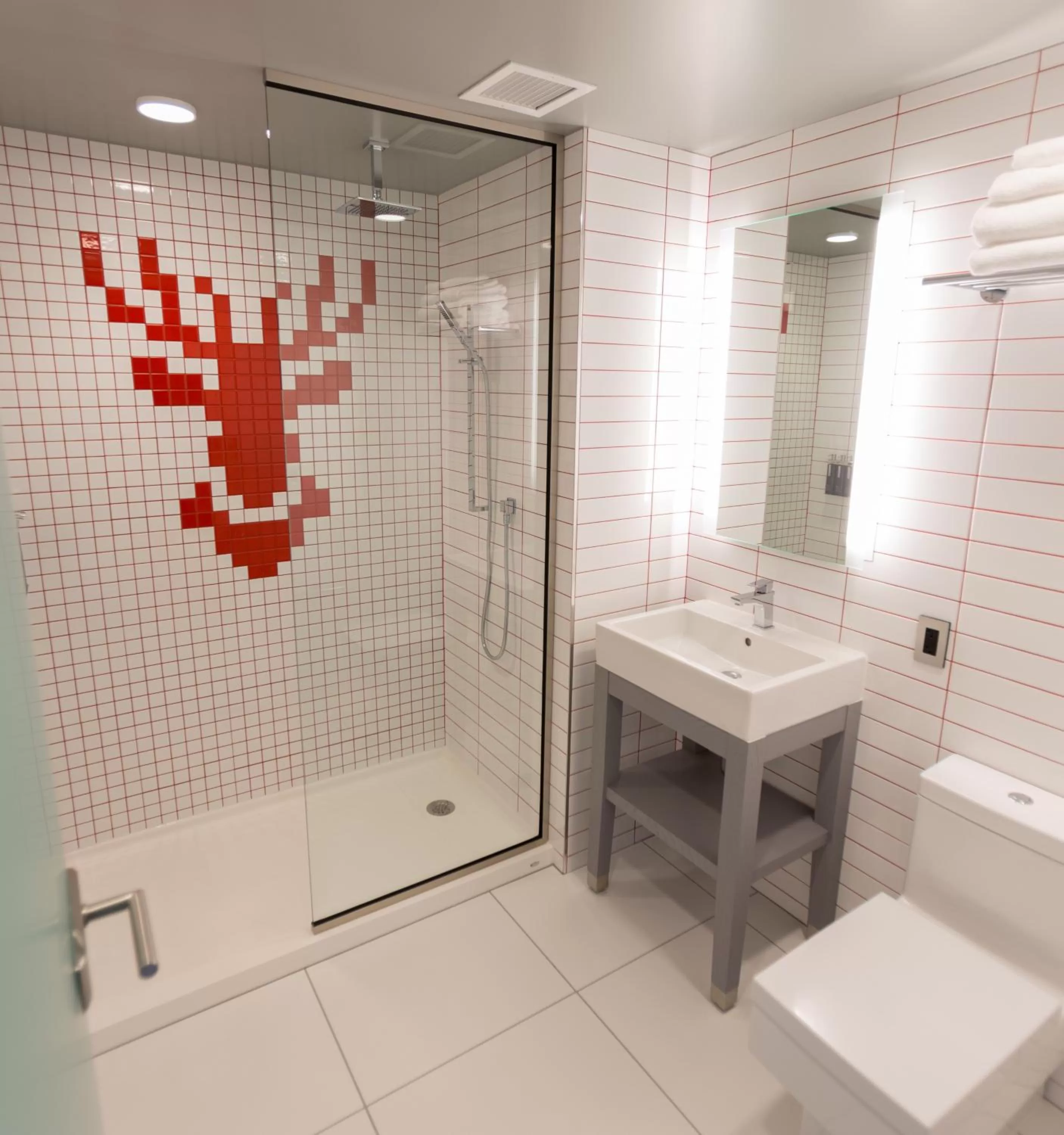 Bathroom in Radisson Red Minneapolis Downtown