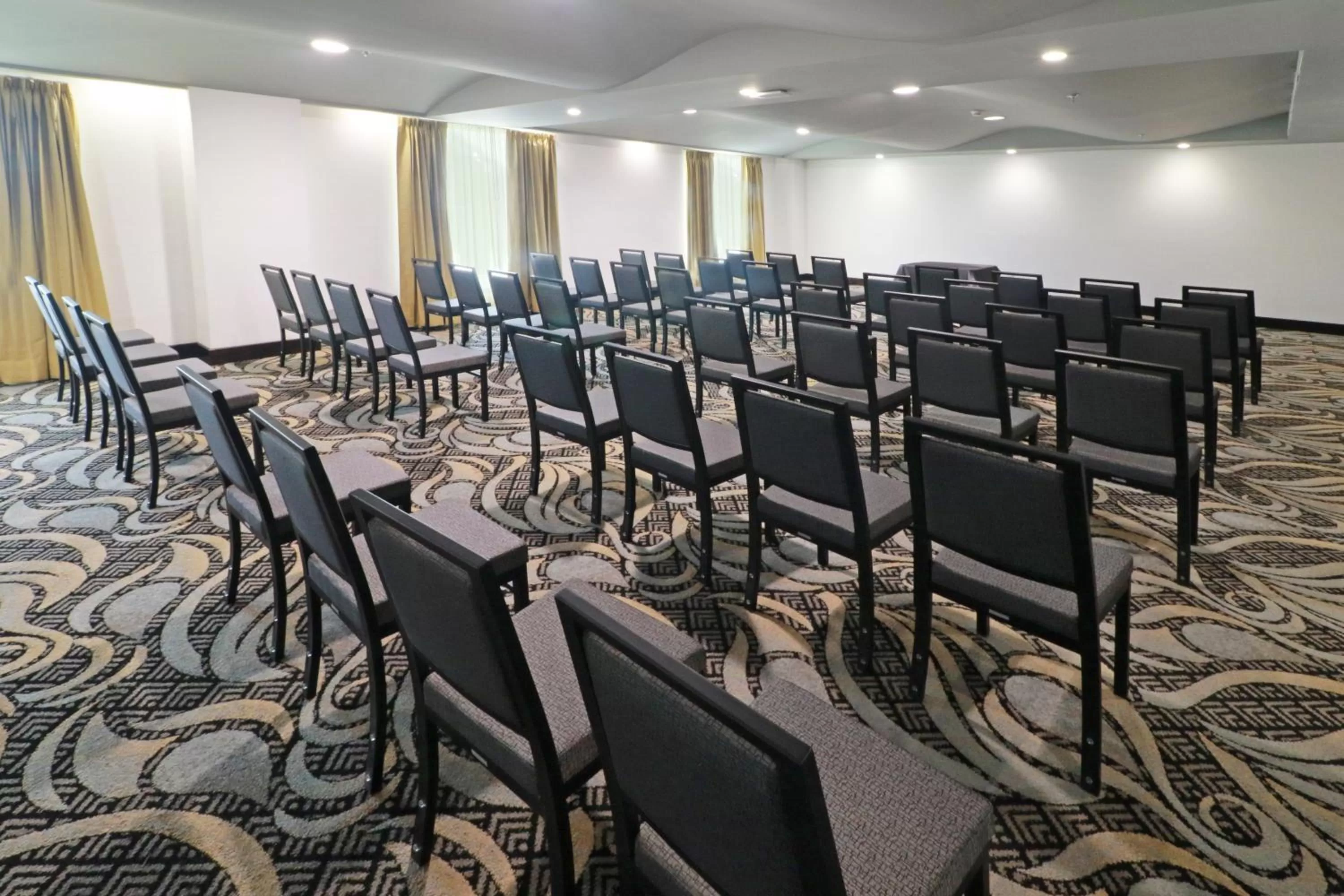 Meeting/conference room in Holiday Inn Queretaro Zona Krystal by IHG