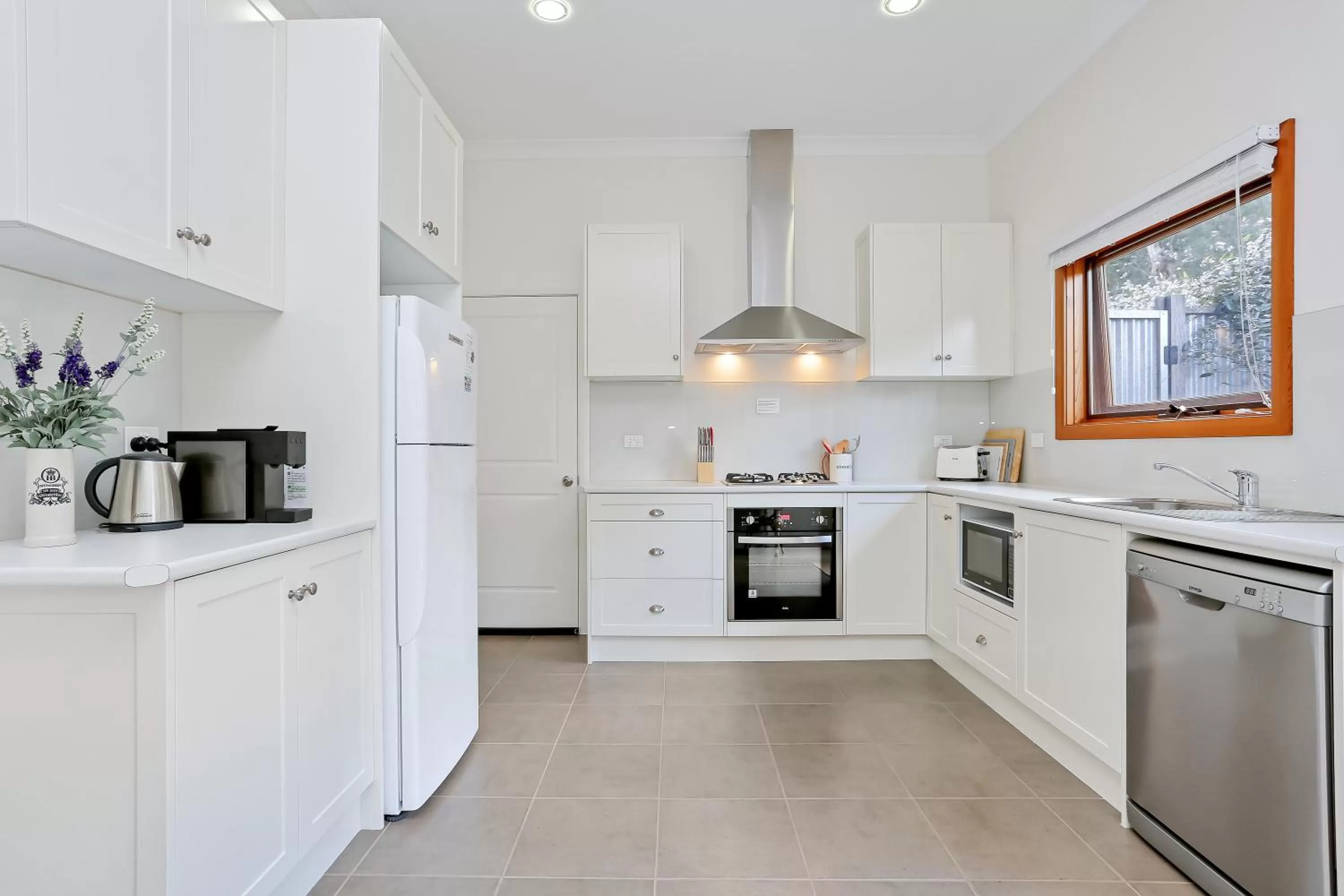 Kitchen or kitchenette, Kitchen/Kitchenette in Seascape Retreat