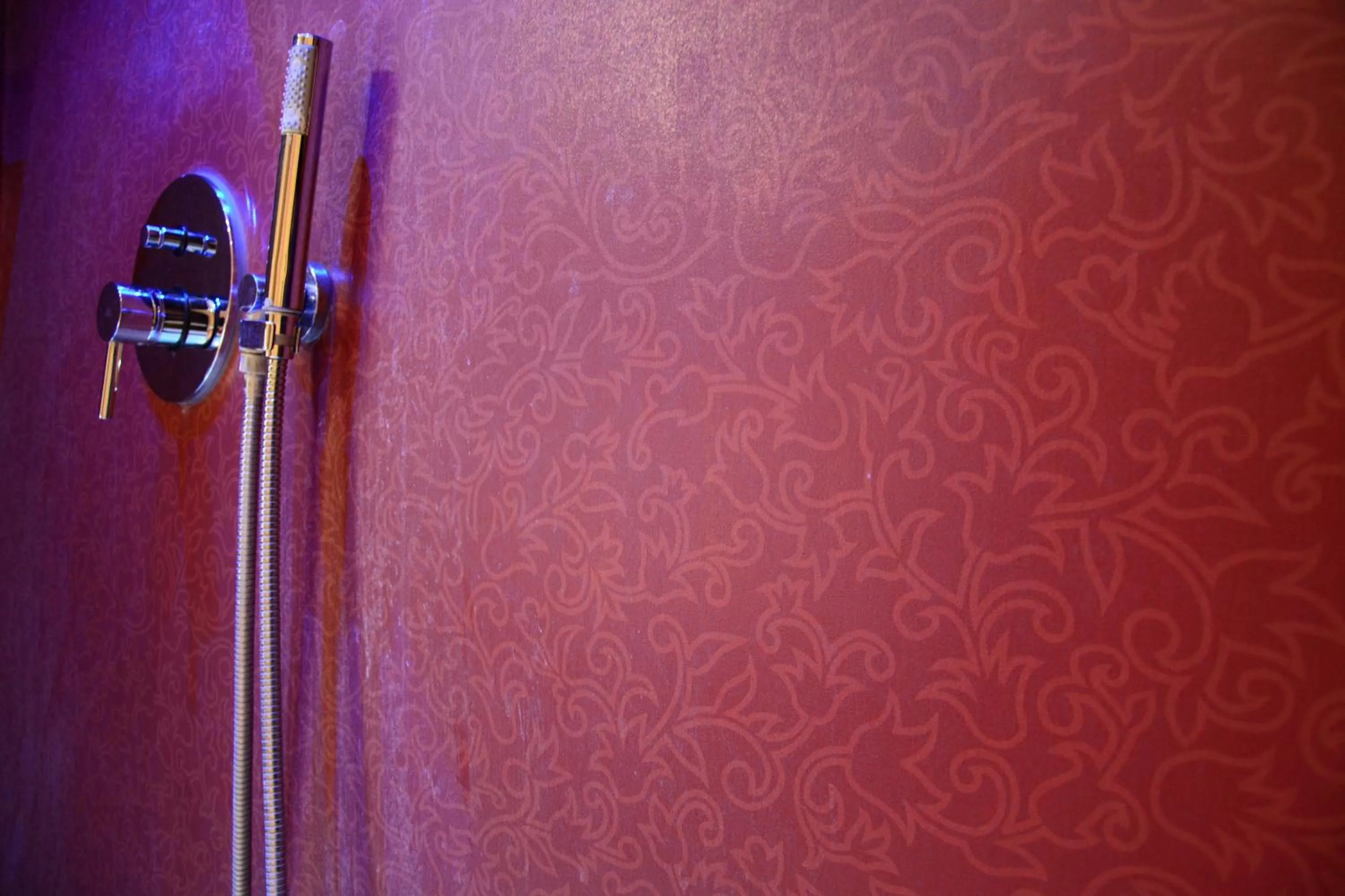 Shower in Hotel Cimarosa