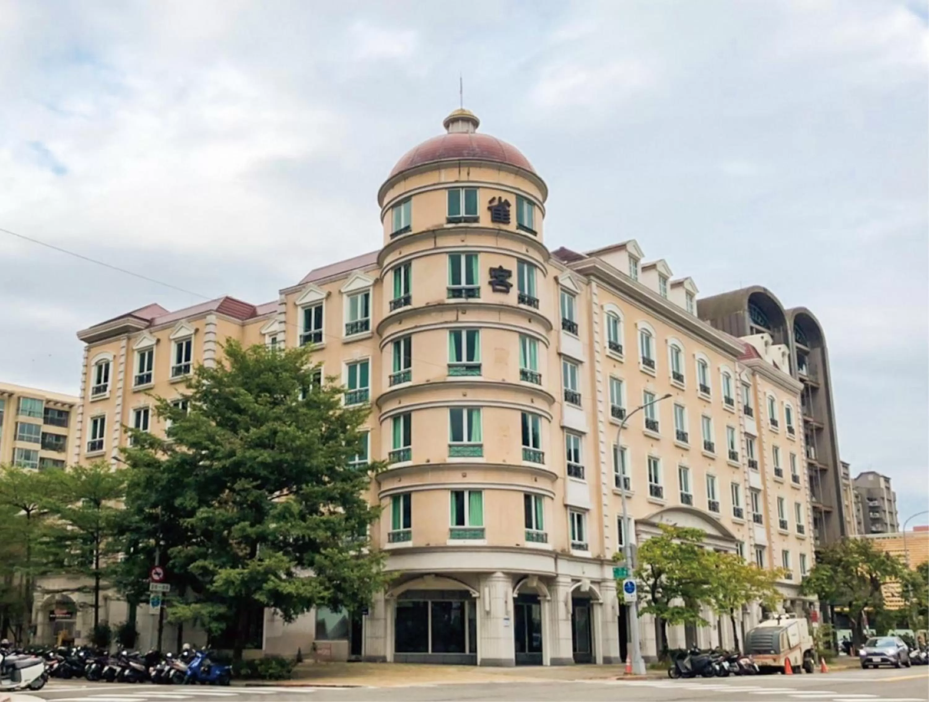 Property building in CHECK inn Select Taipei Nangang