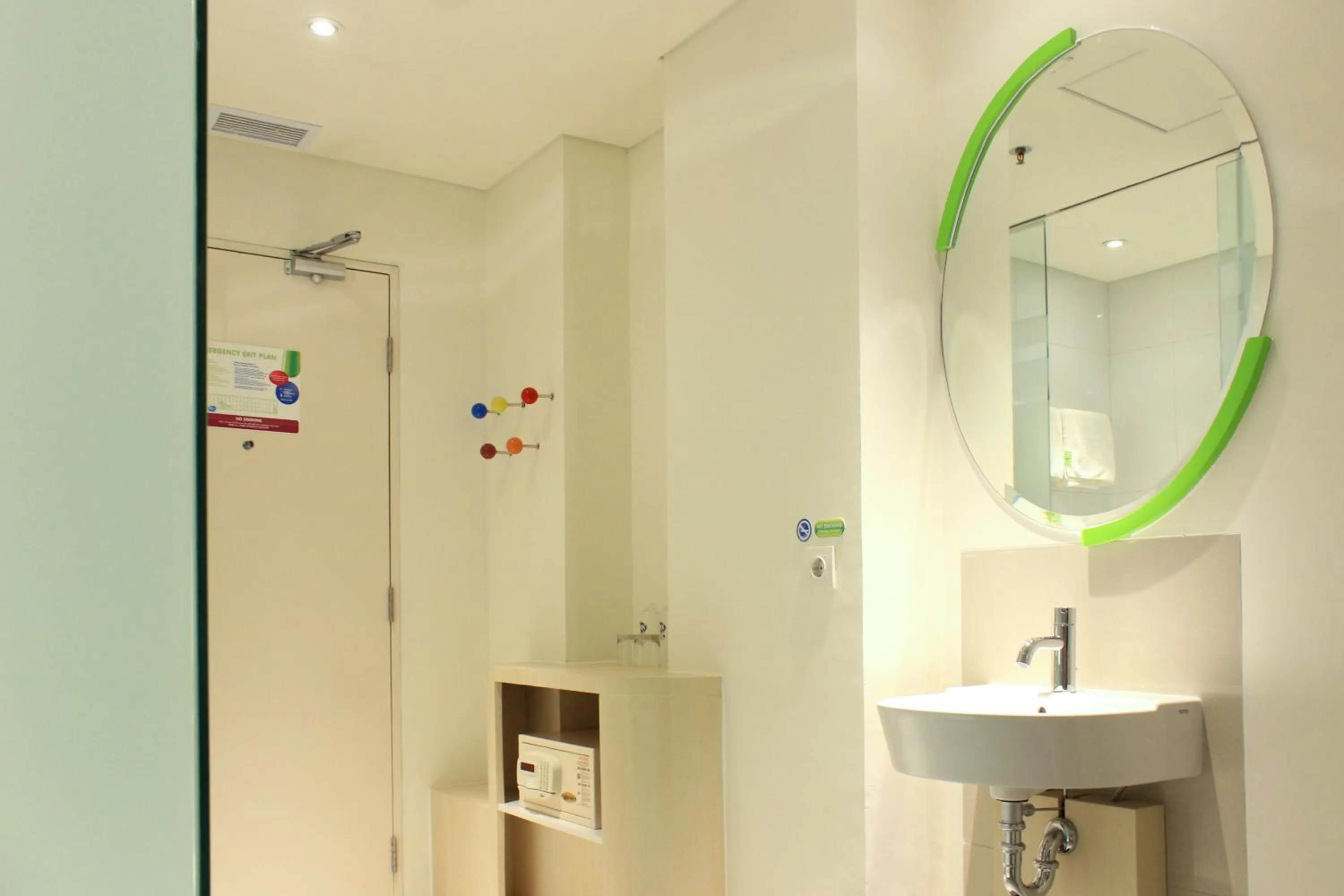 Area and facilities in POP! Hotel Festival Citylink