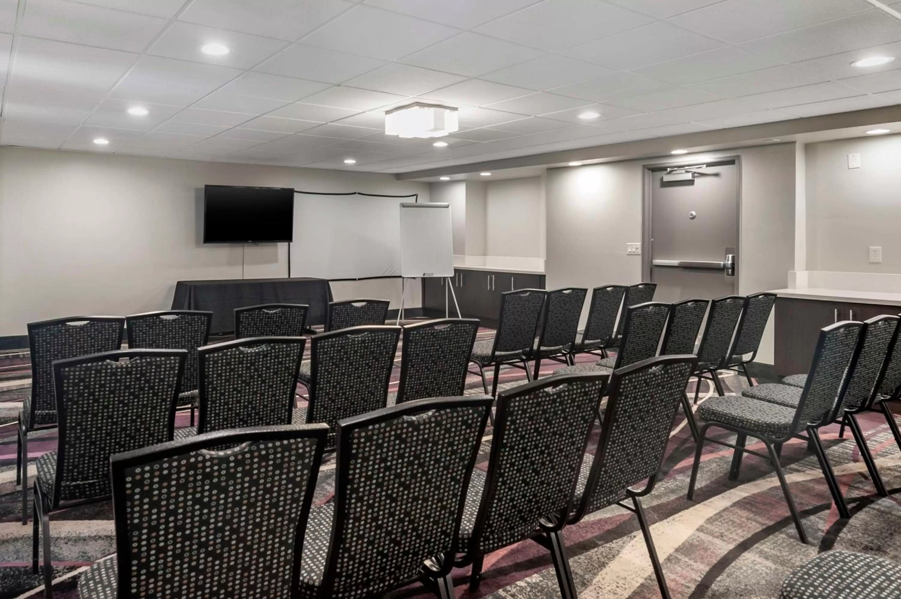 Meeting/conference room in Best Western Plus Commerce Hotel