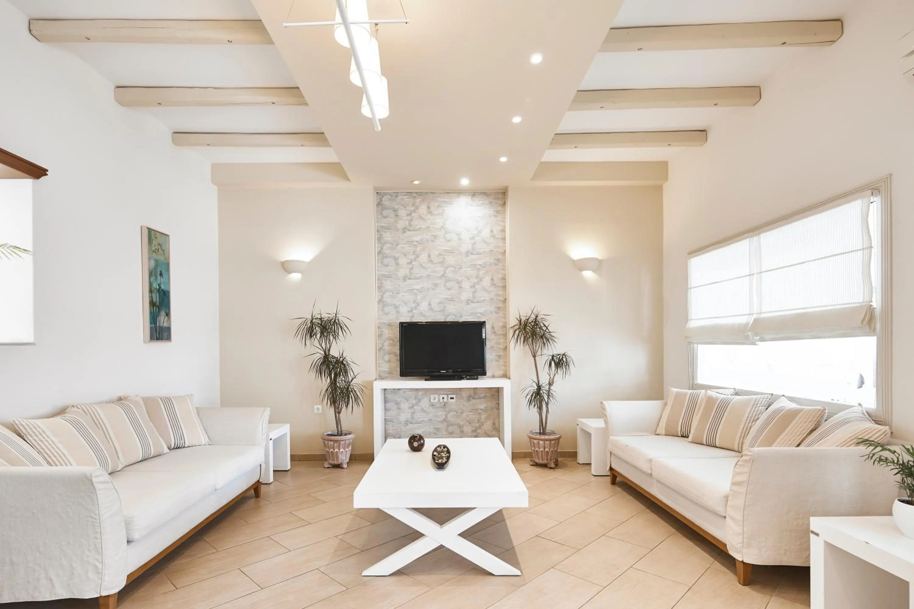 Time of day in Nissos Thira