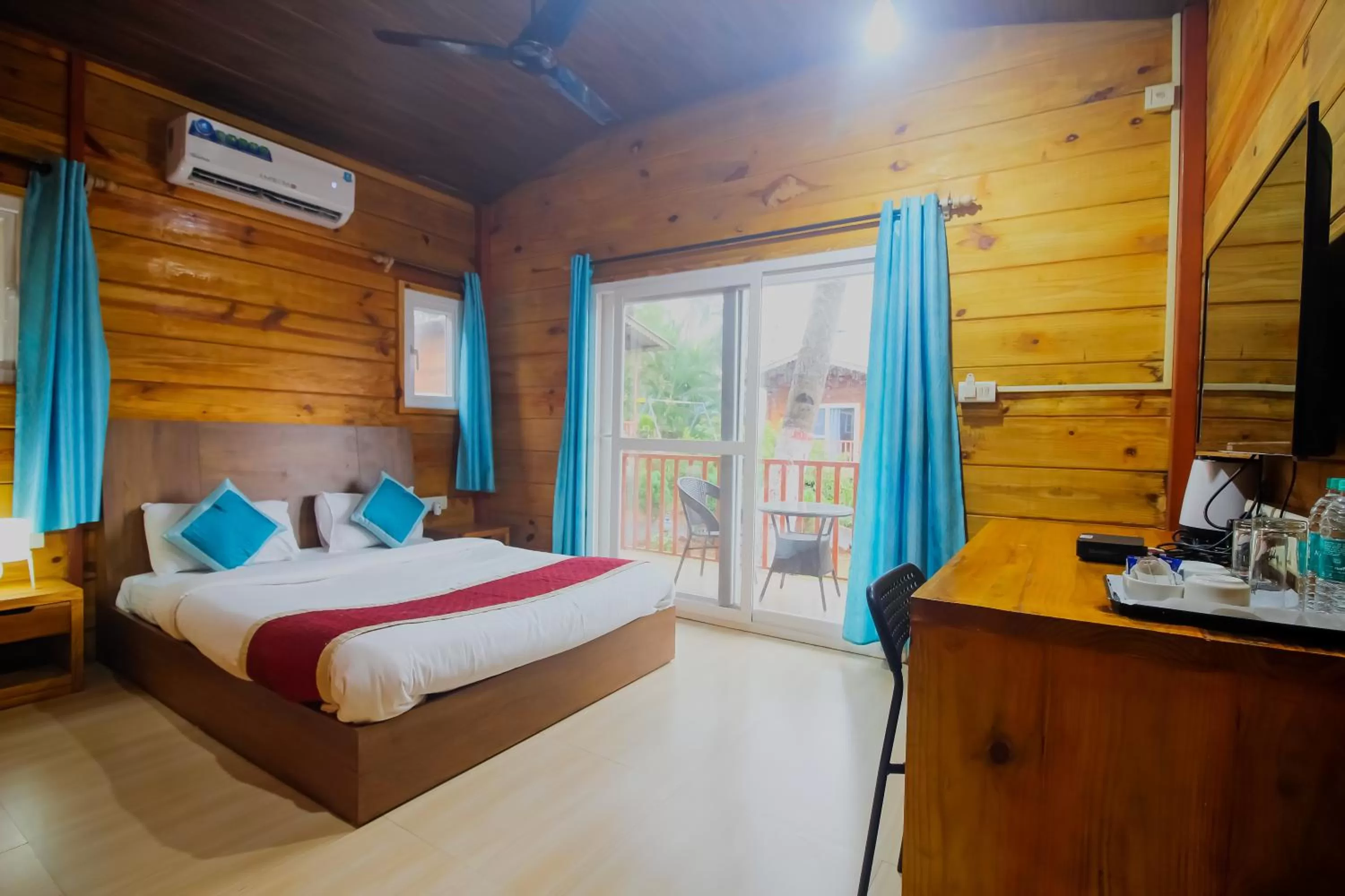 Bedroom in Mariners Bay Beach Resort