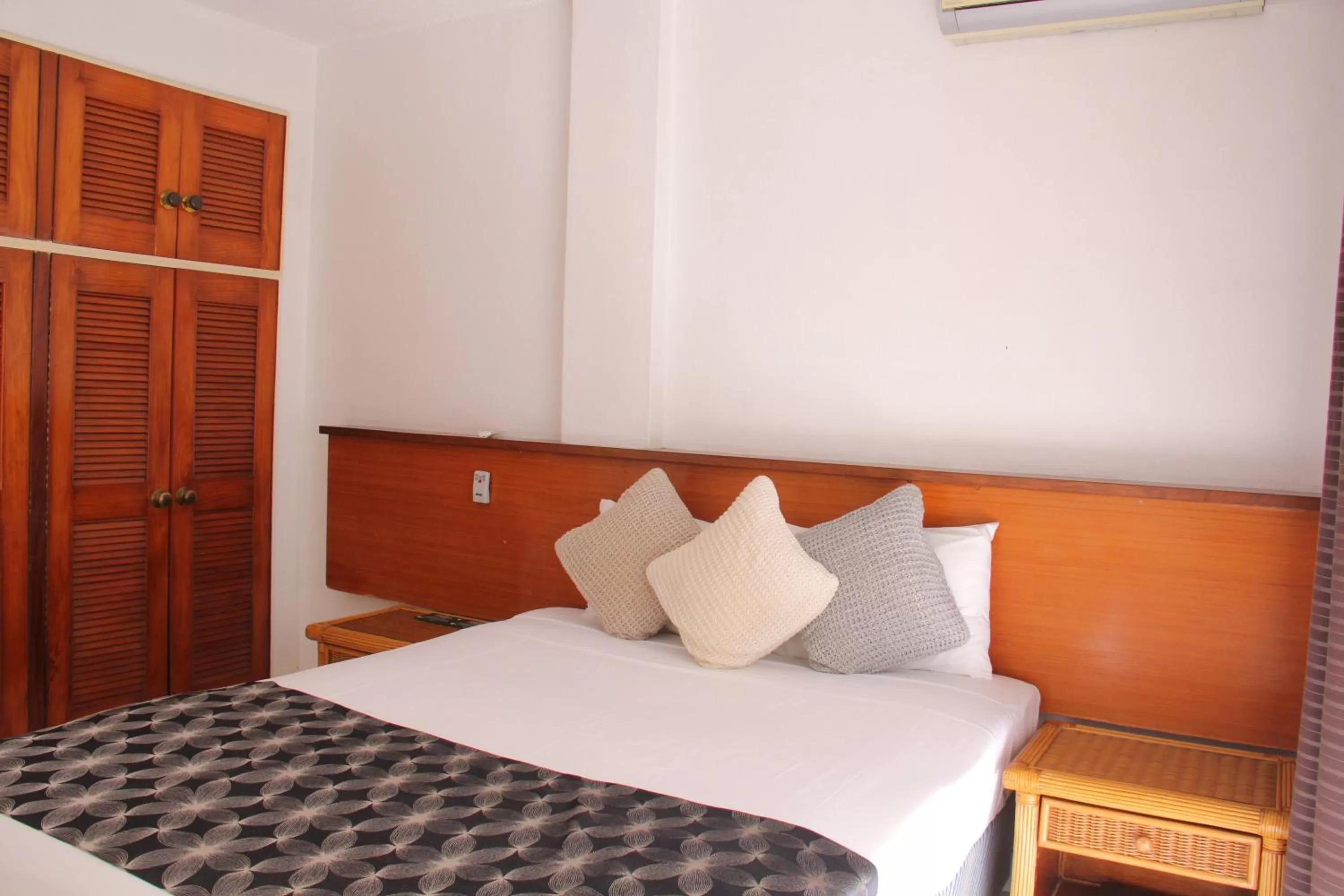 Bed in The Melanesian Port Vila