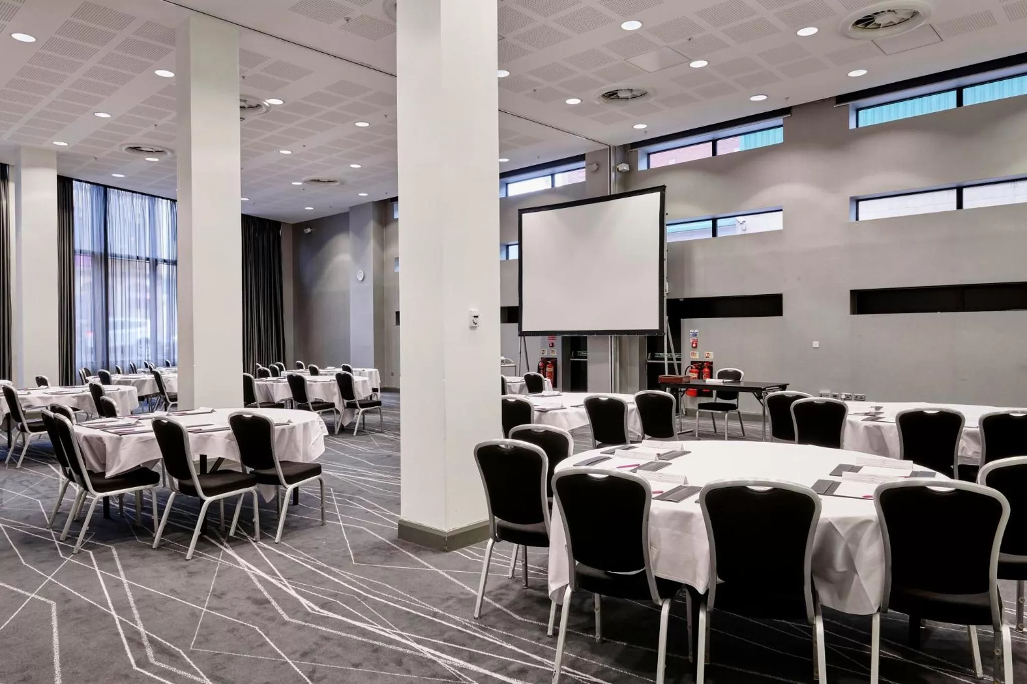 Meeting/conference room in Crowne Plaza Manchester City Centre by IHG