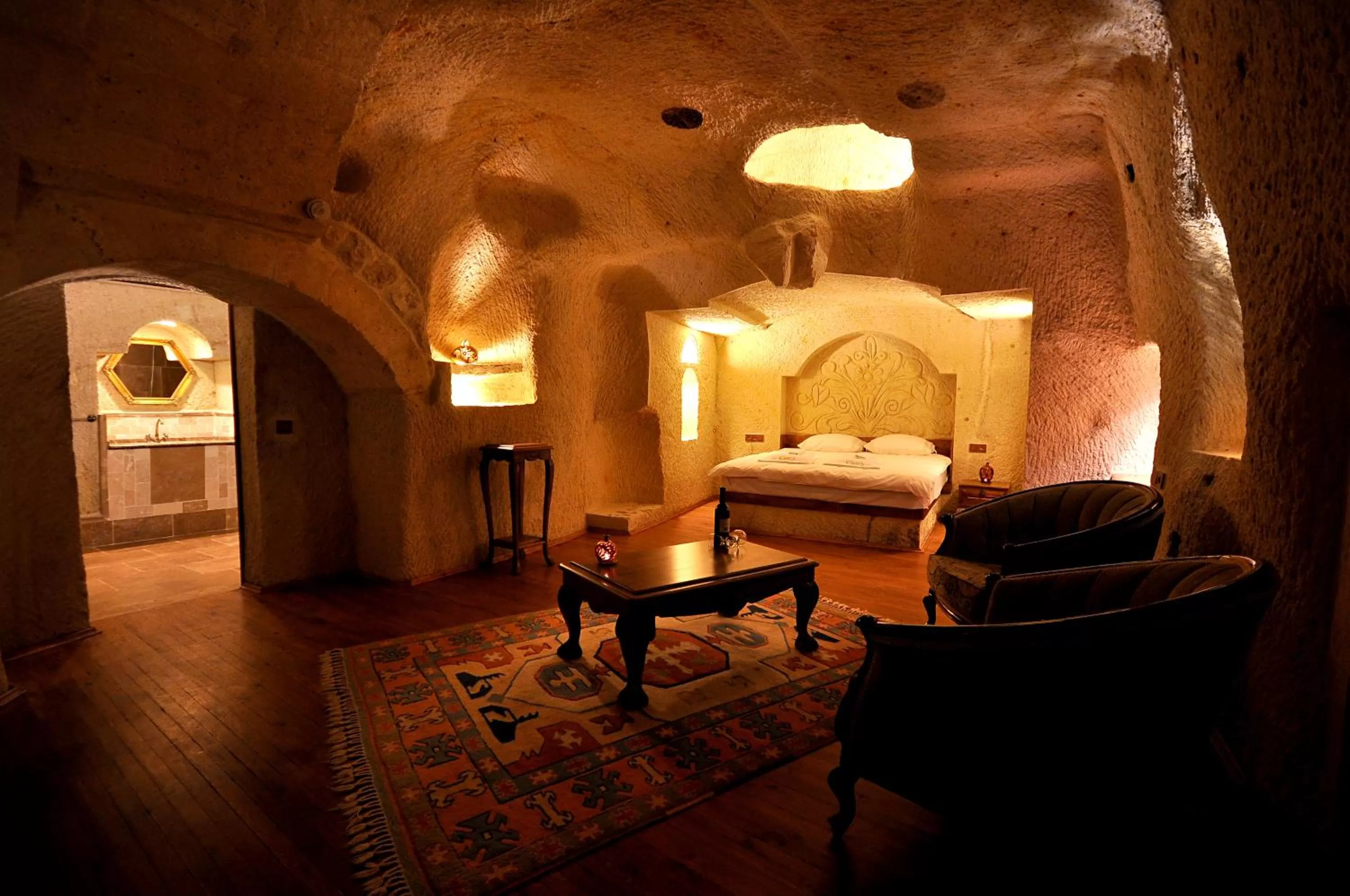 Photo of the whole room, Bed in Has Cave Konak