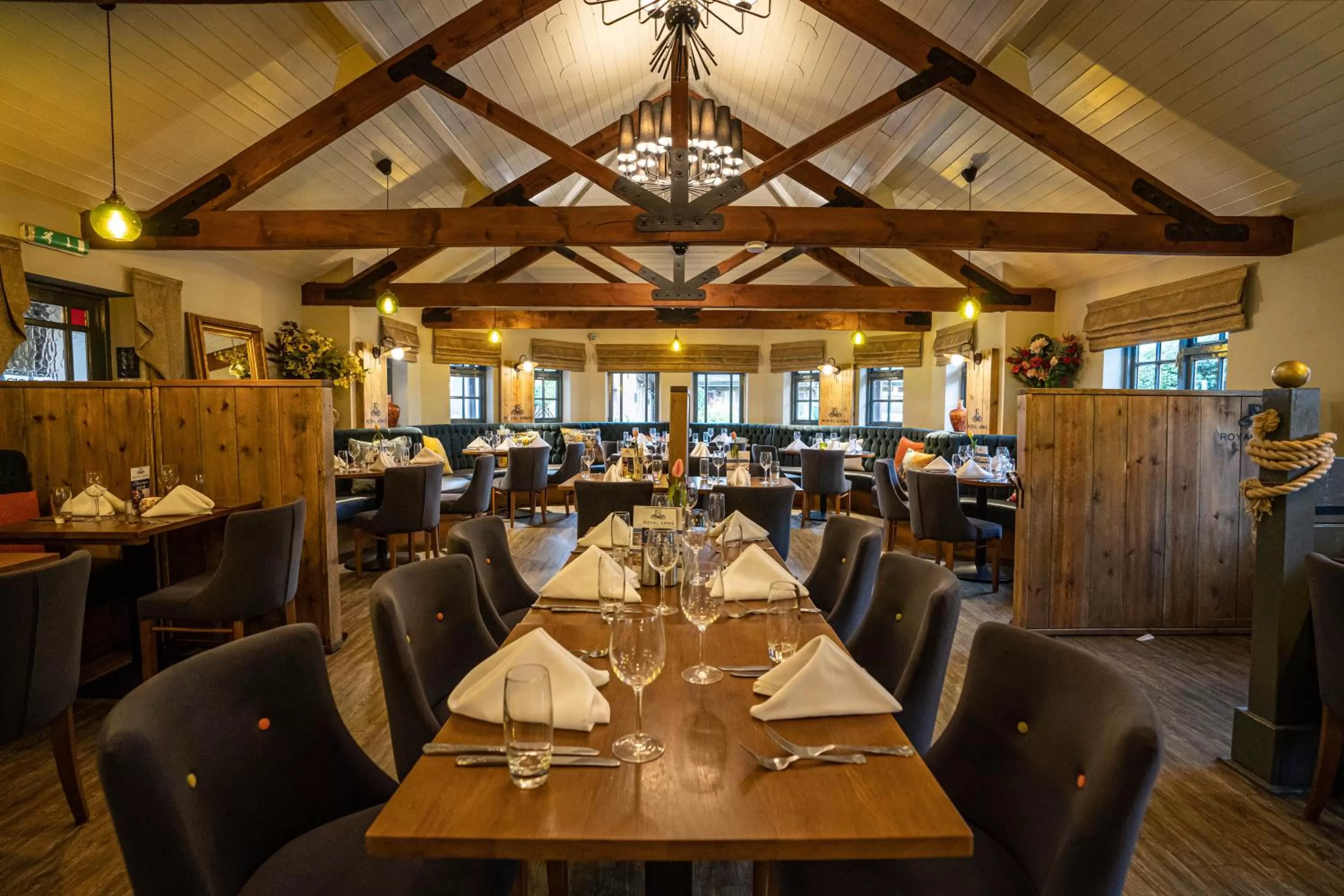 Restaurant/places to eat in The Royal Arms Hotel Room Only