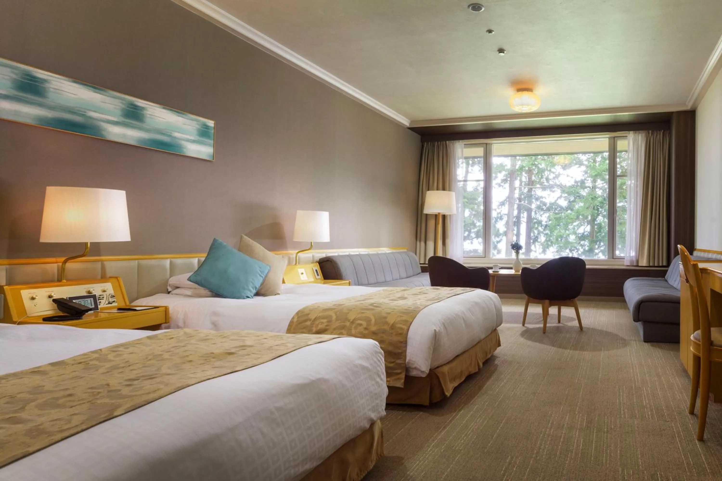 Photo of the whole room, Bed in The Prince Hakone Lake Ashinoko