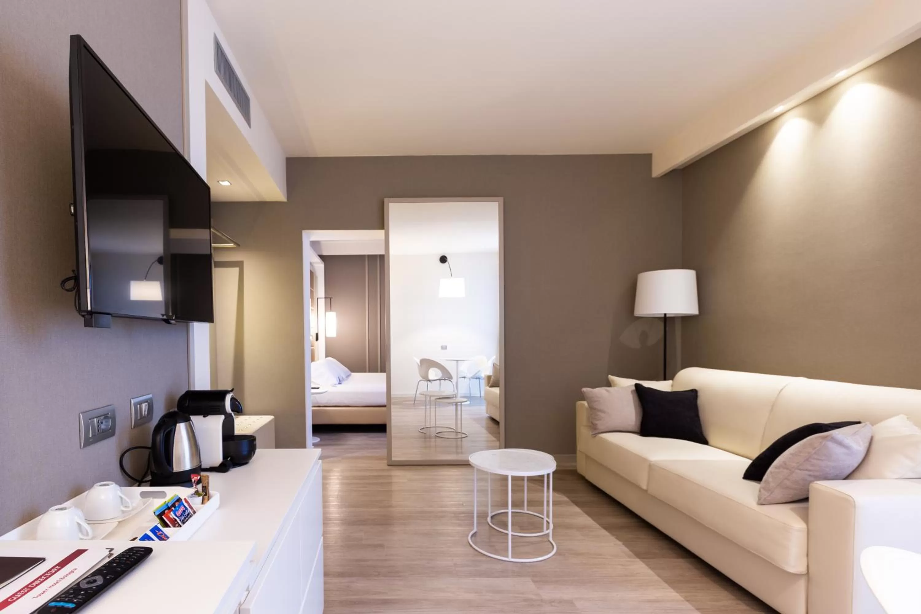 TV and multimedia, Bed in Best Western Plus Tower Hotel Bologna