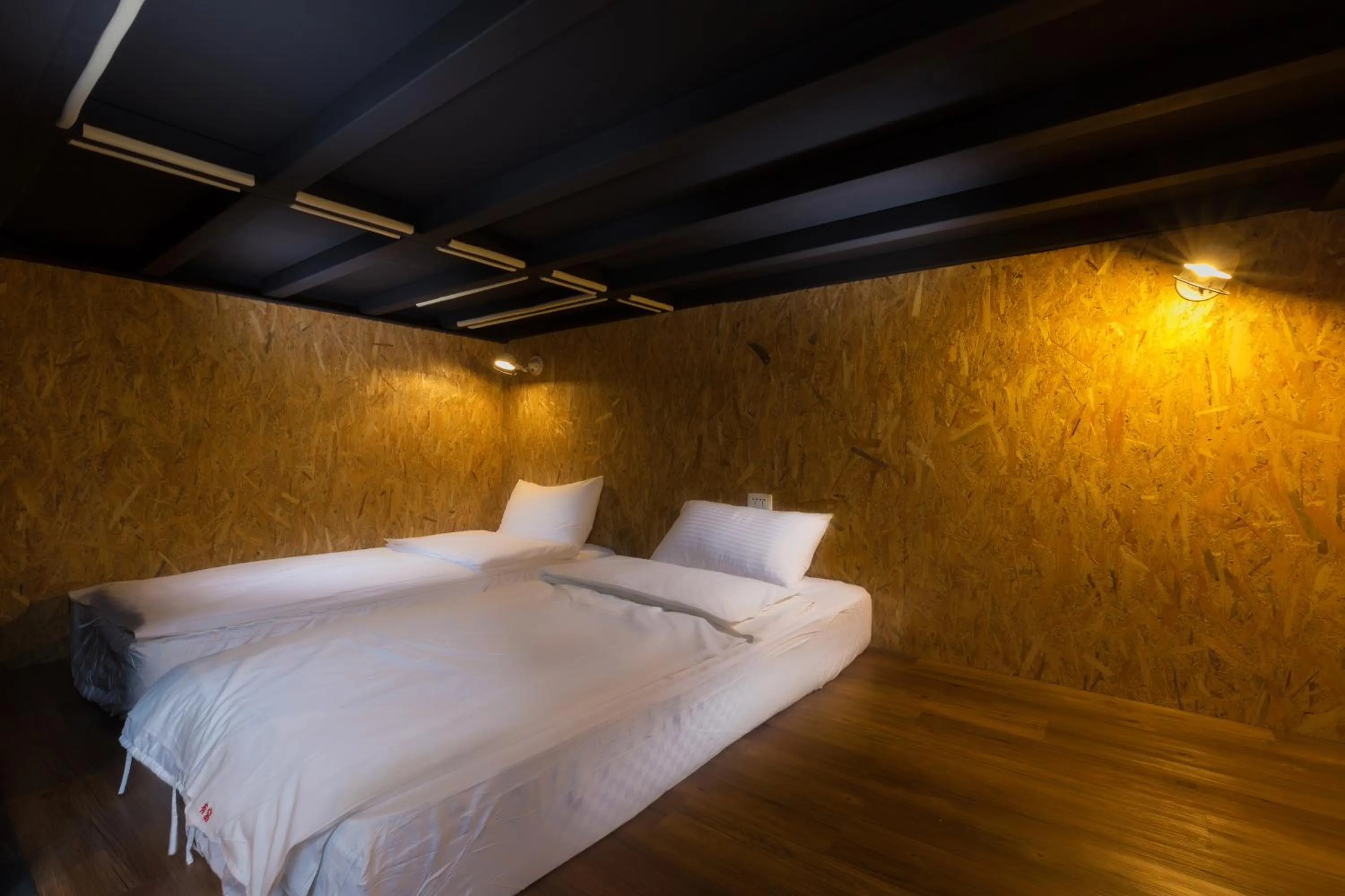 Bedroom, Bed in You Worth Inn