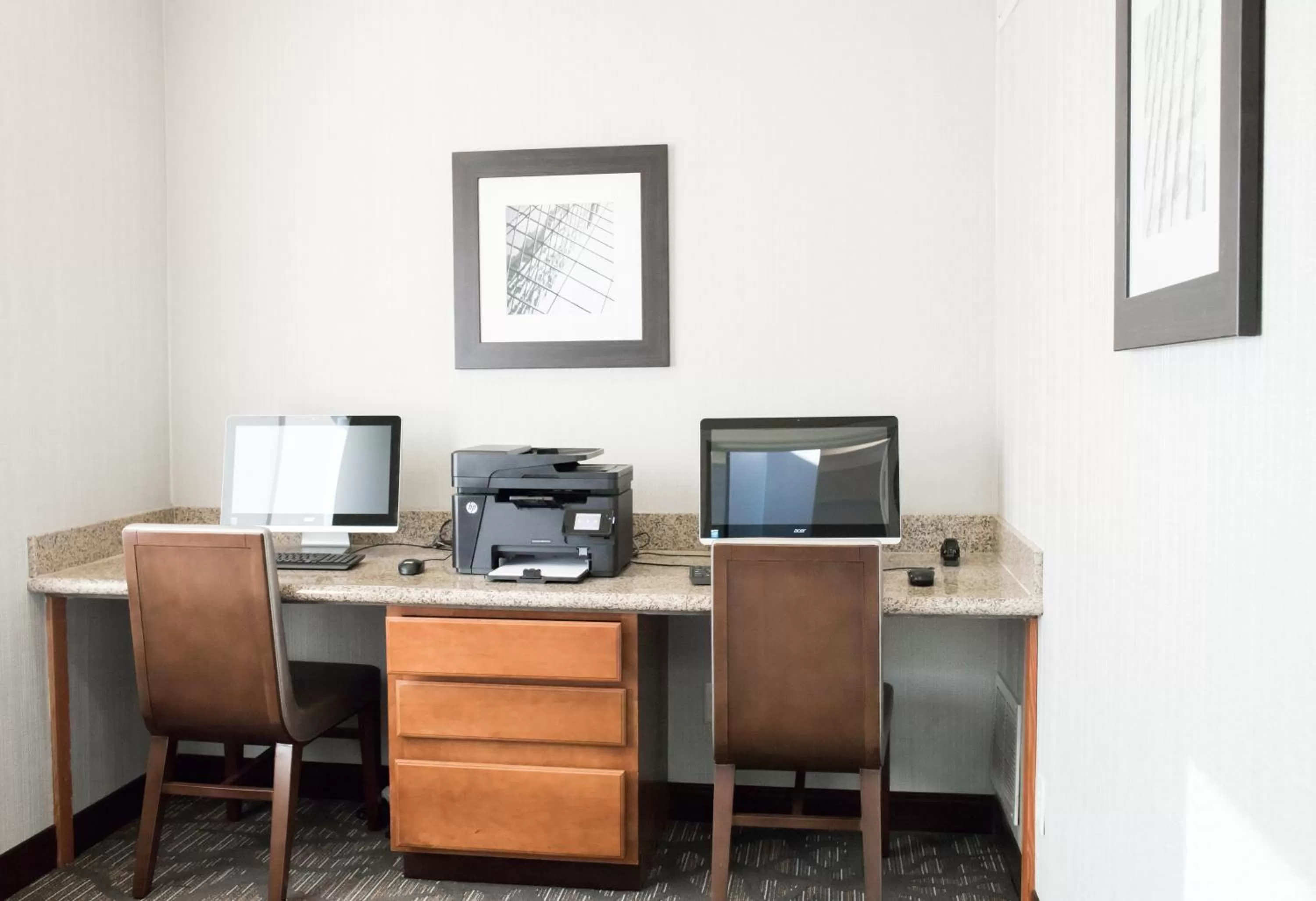 Business facilities in Wingate by Wyndham Moses Lake