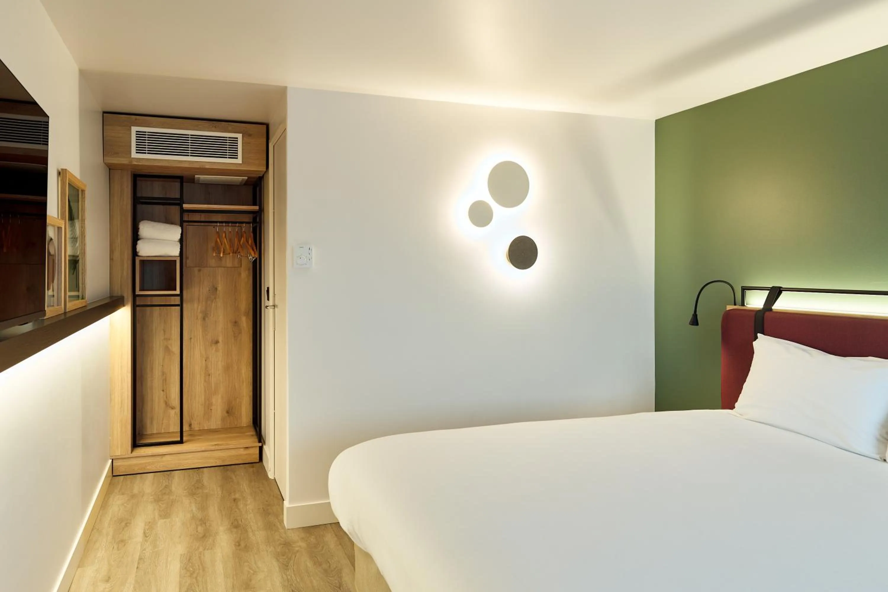 Bed in Campanile NATURE - Villennes sur Seine Poissy