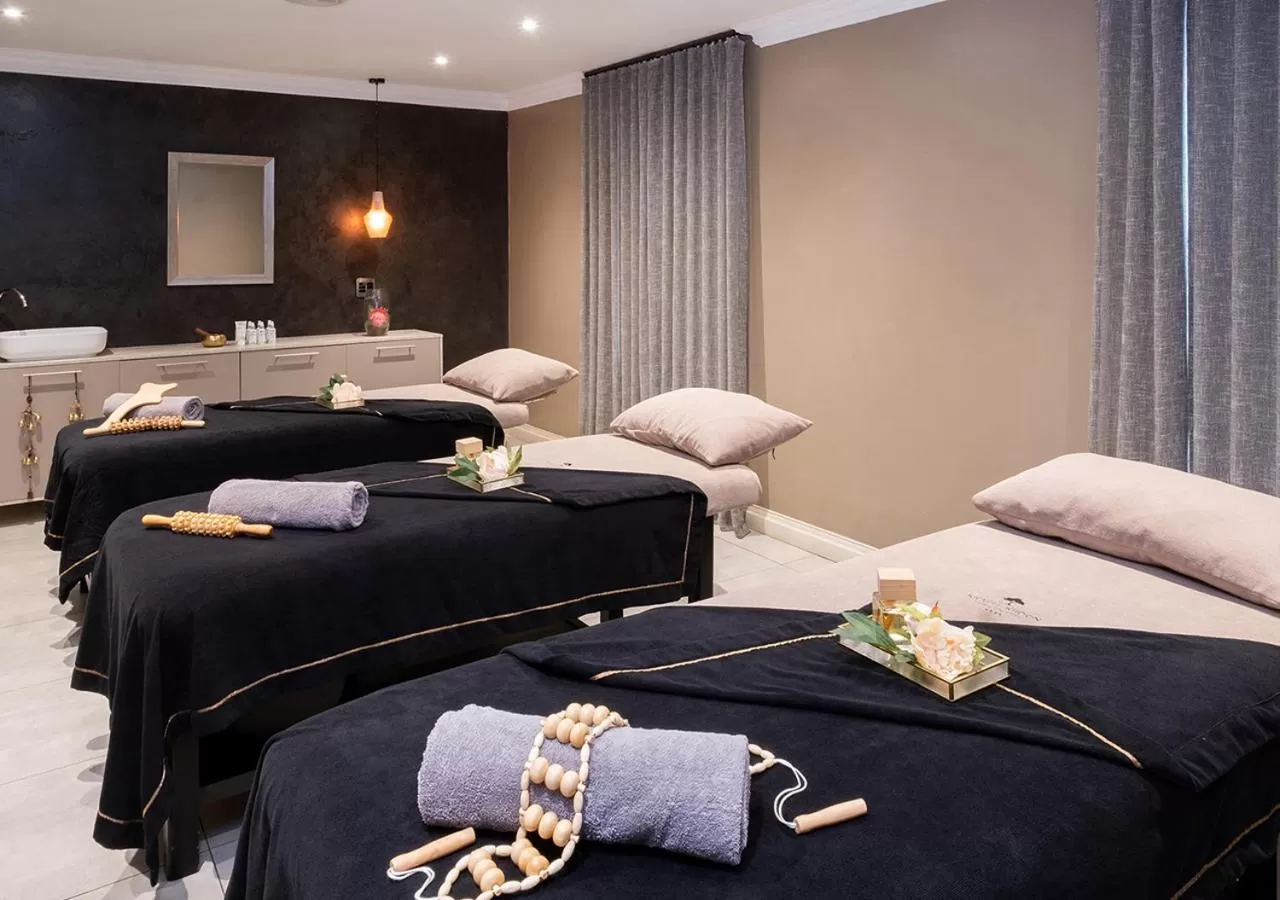 Spa and wellness centre/facilities, Bed in Kievits Kroon Gauteng Wine Estate