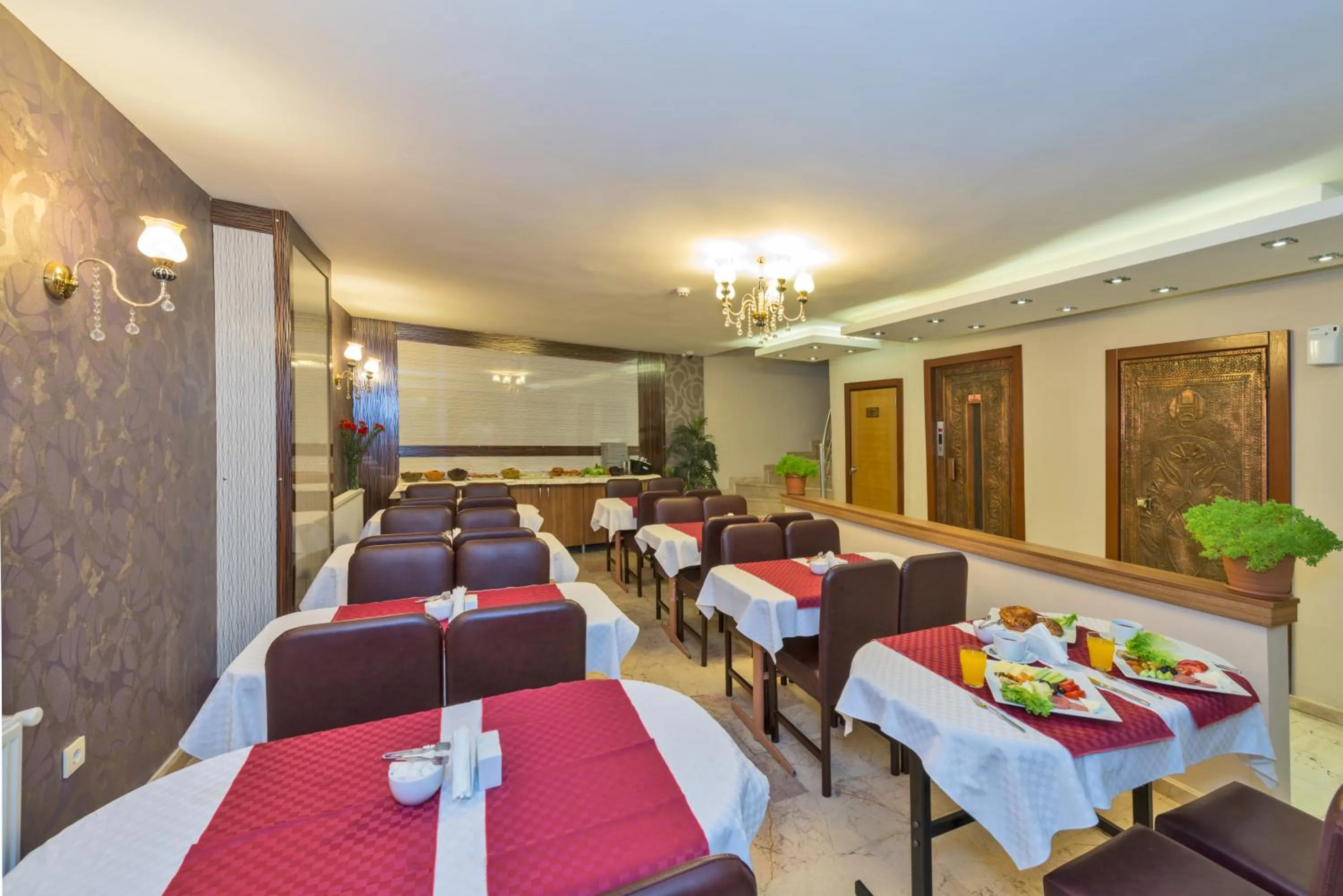 Restaurant/places to eat in Erbazlar Hotel