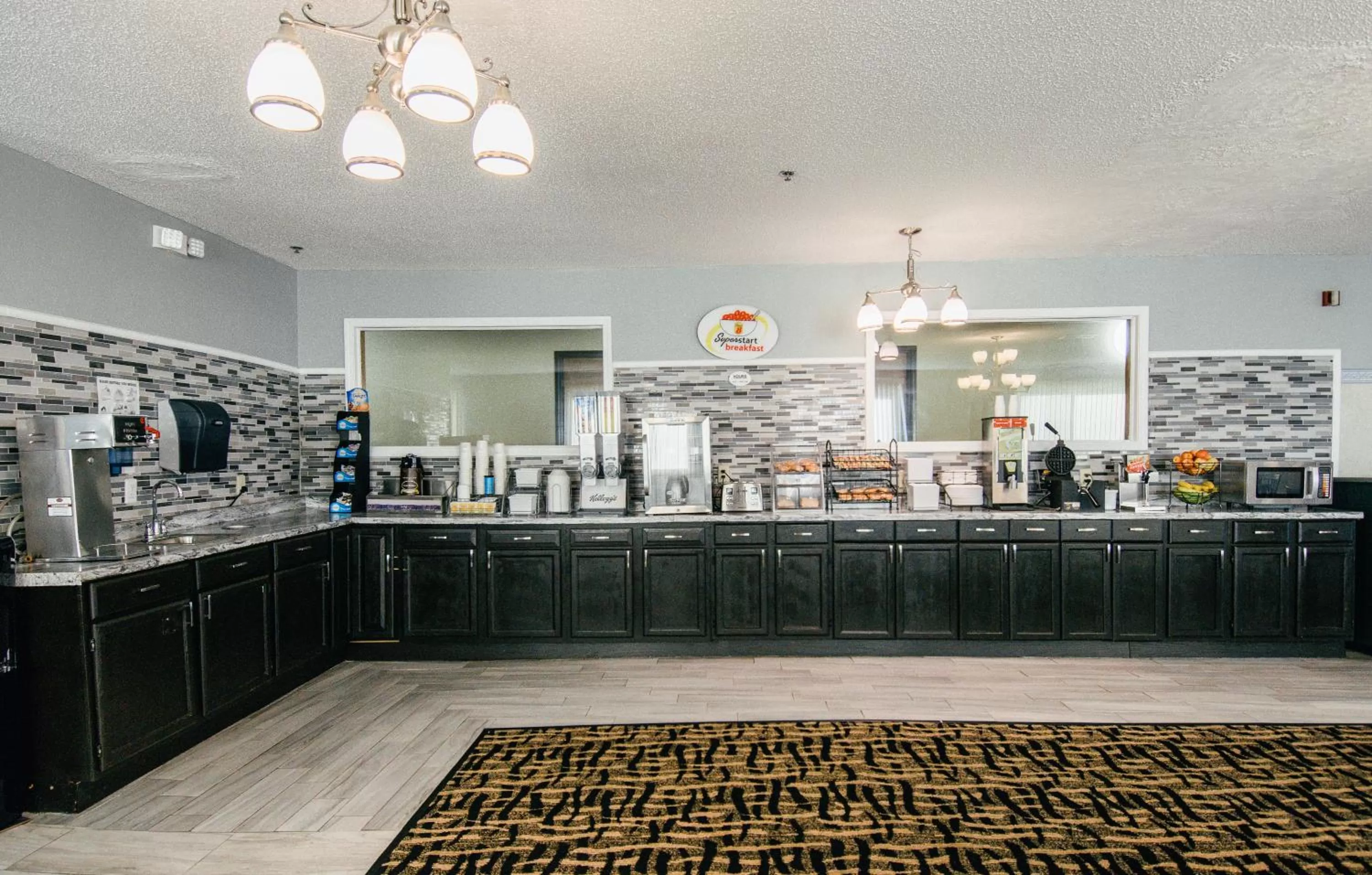 Continental breakfast in Super 8 by Wyndham McLean/Bloomington SW