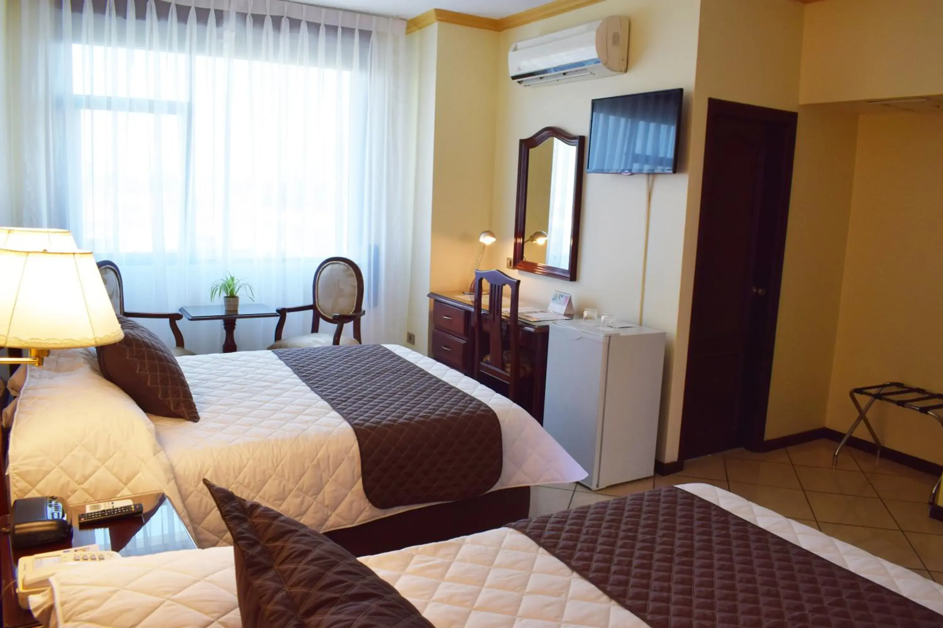 Twin Room in Hotel Continental Park Twin Room in Hotel Continental Park