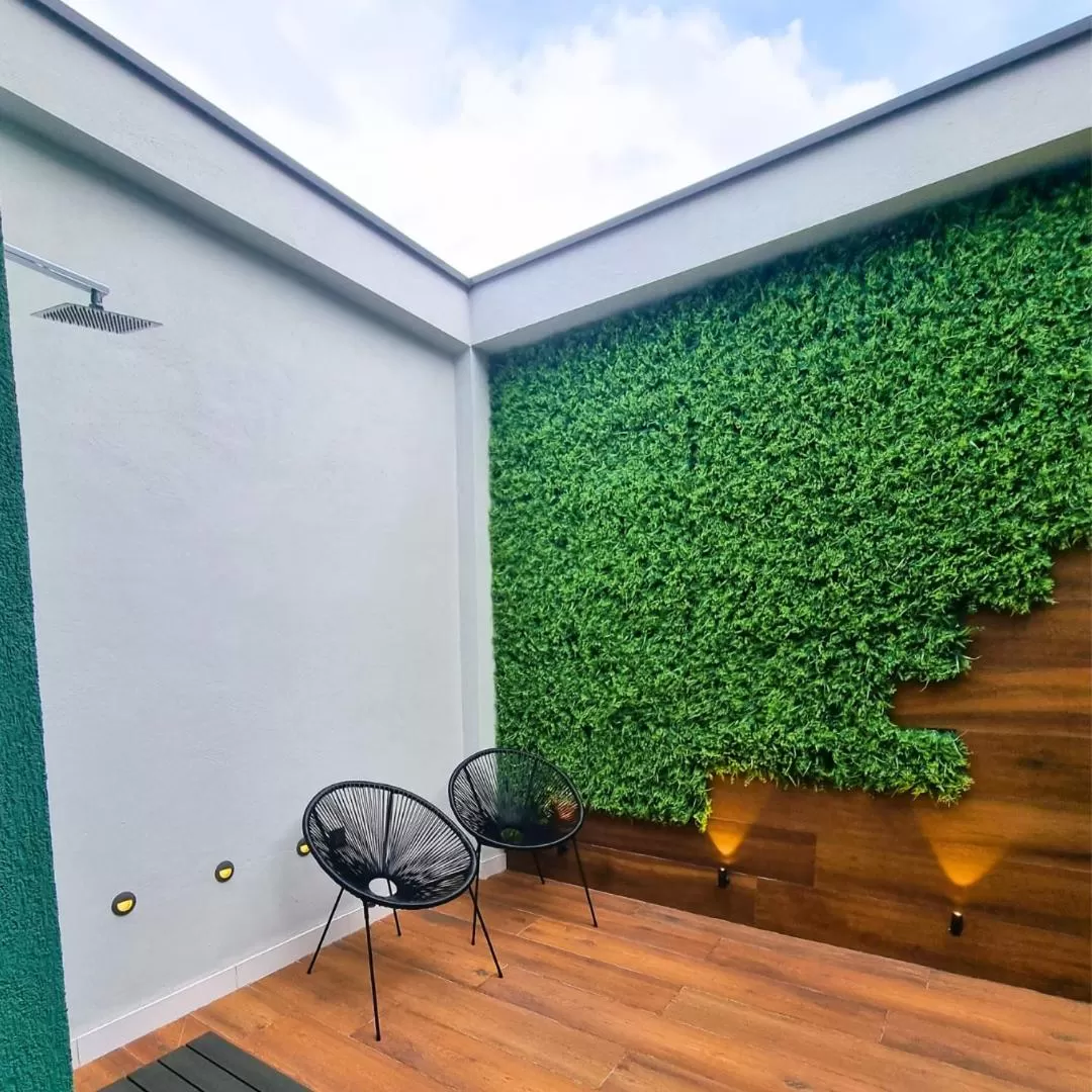 Patio in Hotel Avenue